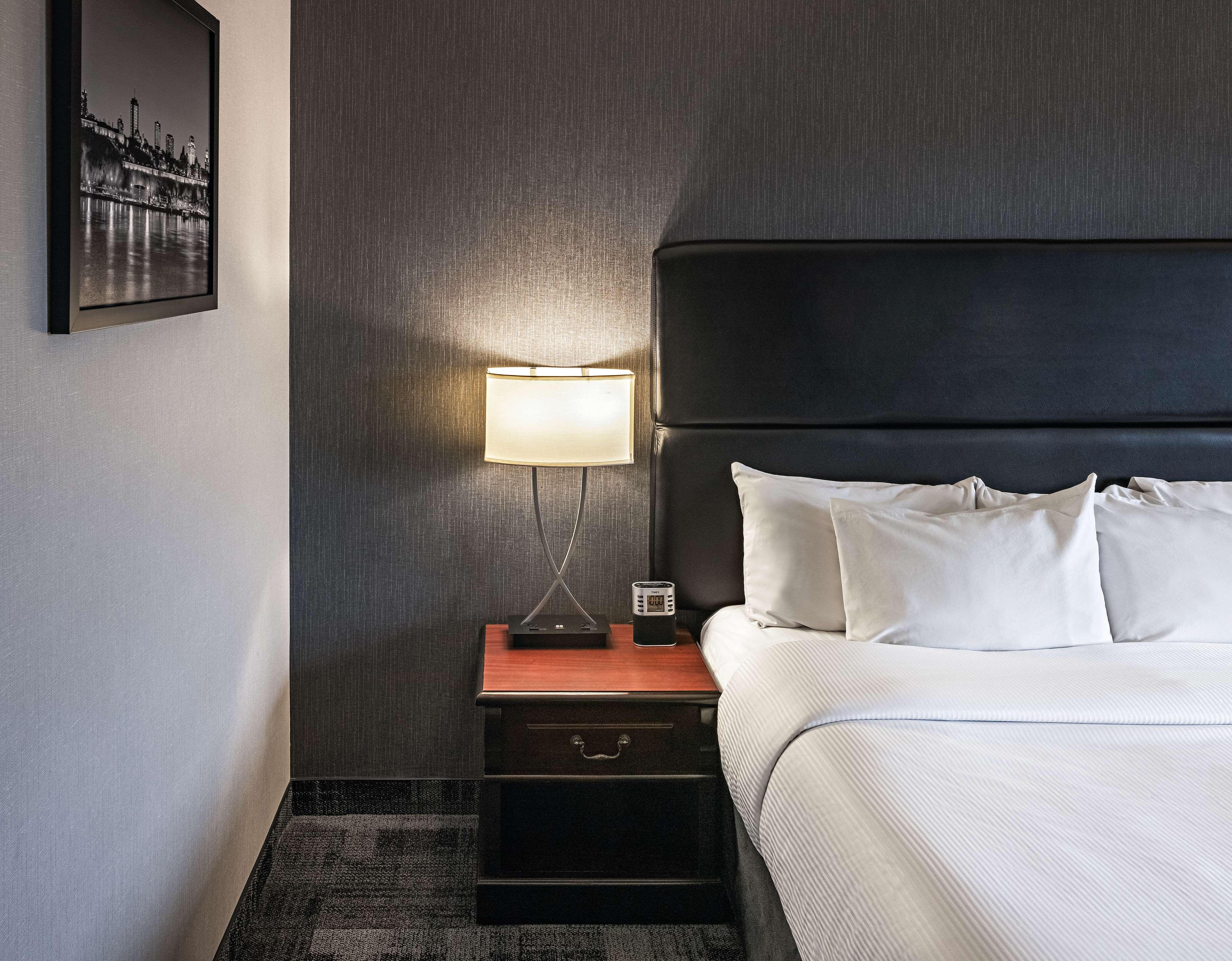 Double Business King Bed