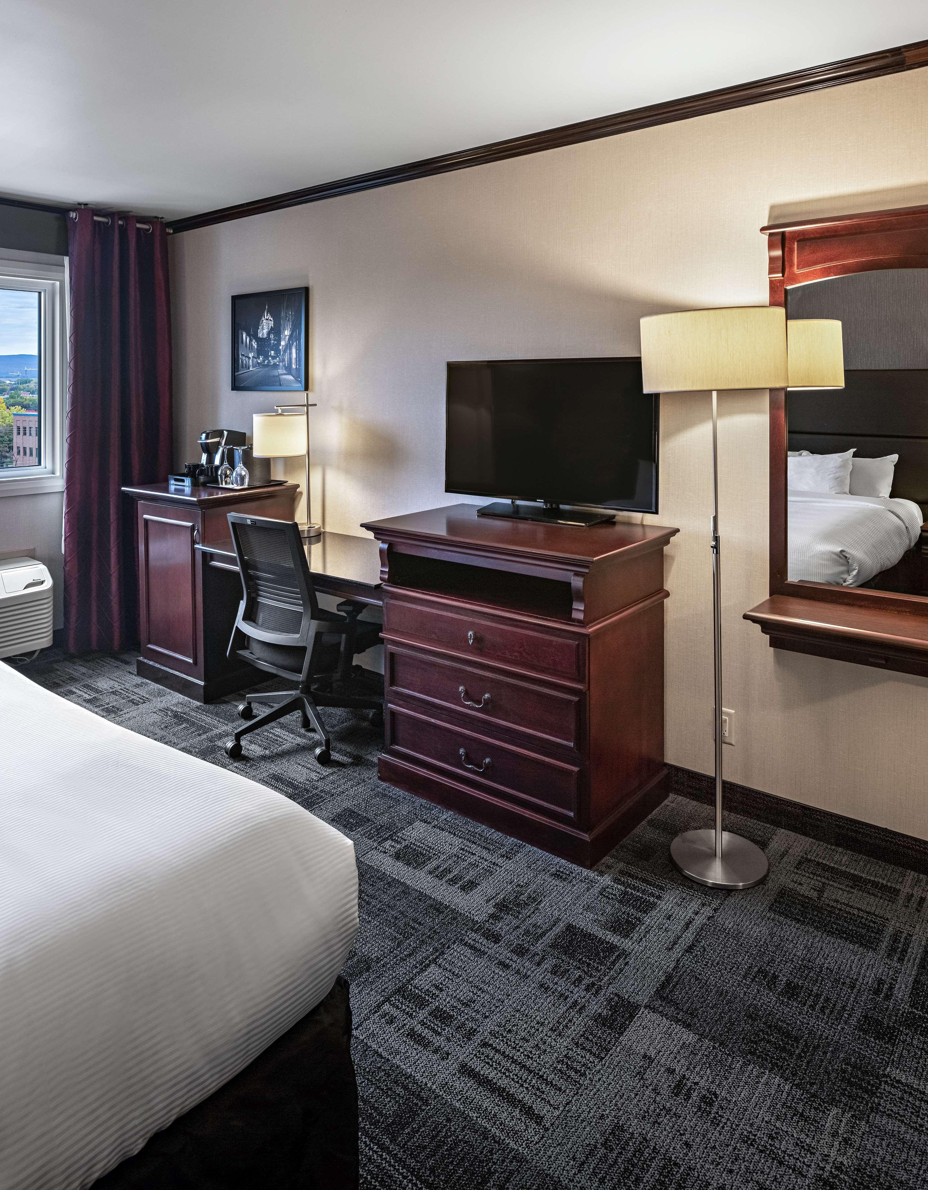 Double Business King Bed