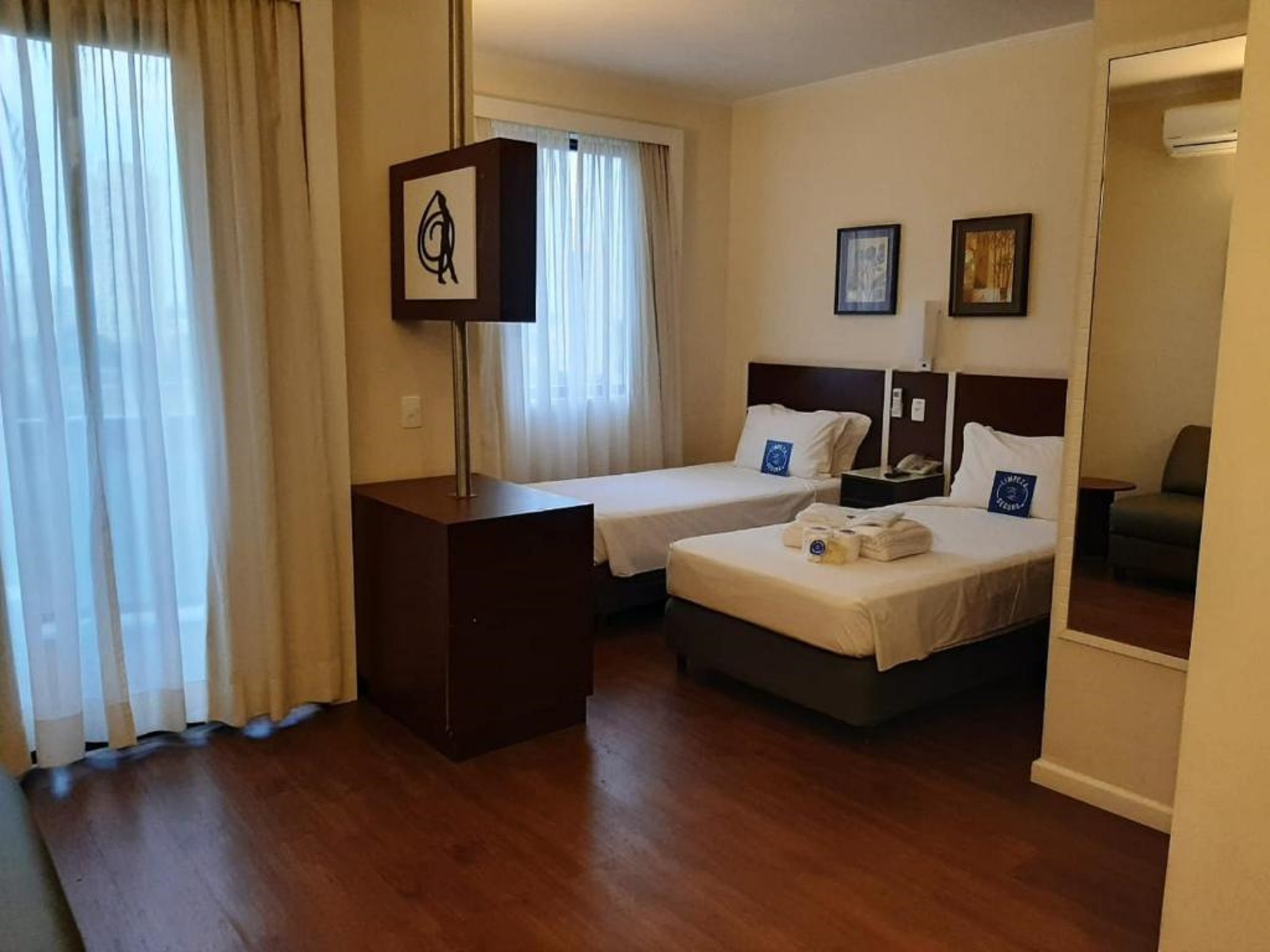 Single Deluxe Two Beds