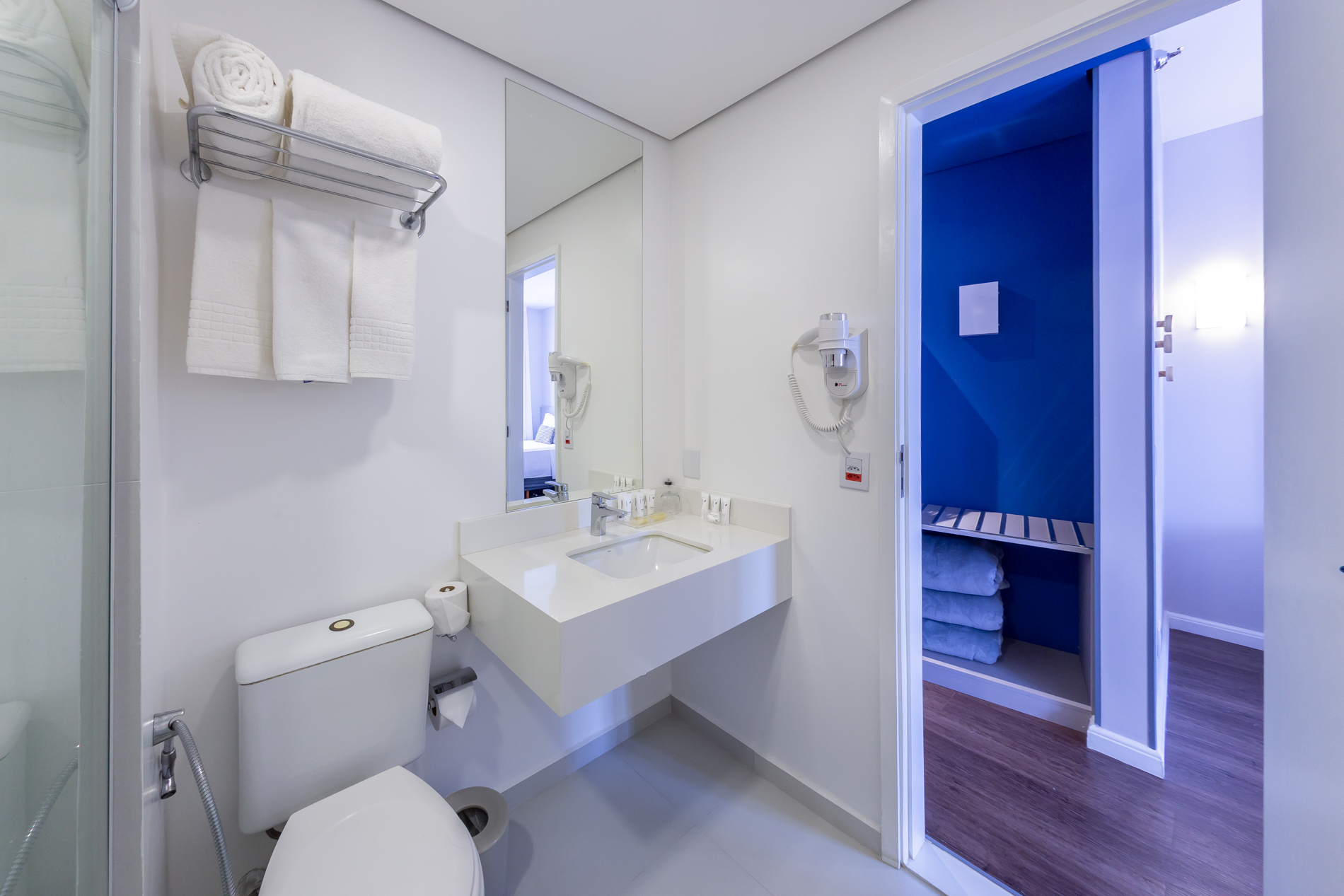 Family Room Three Beds