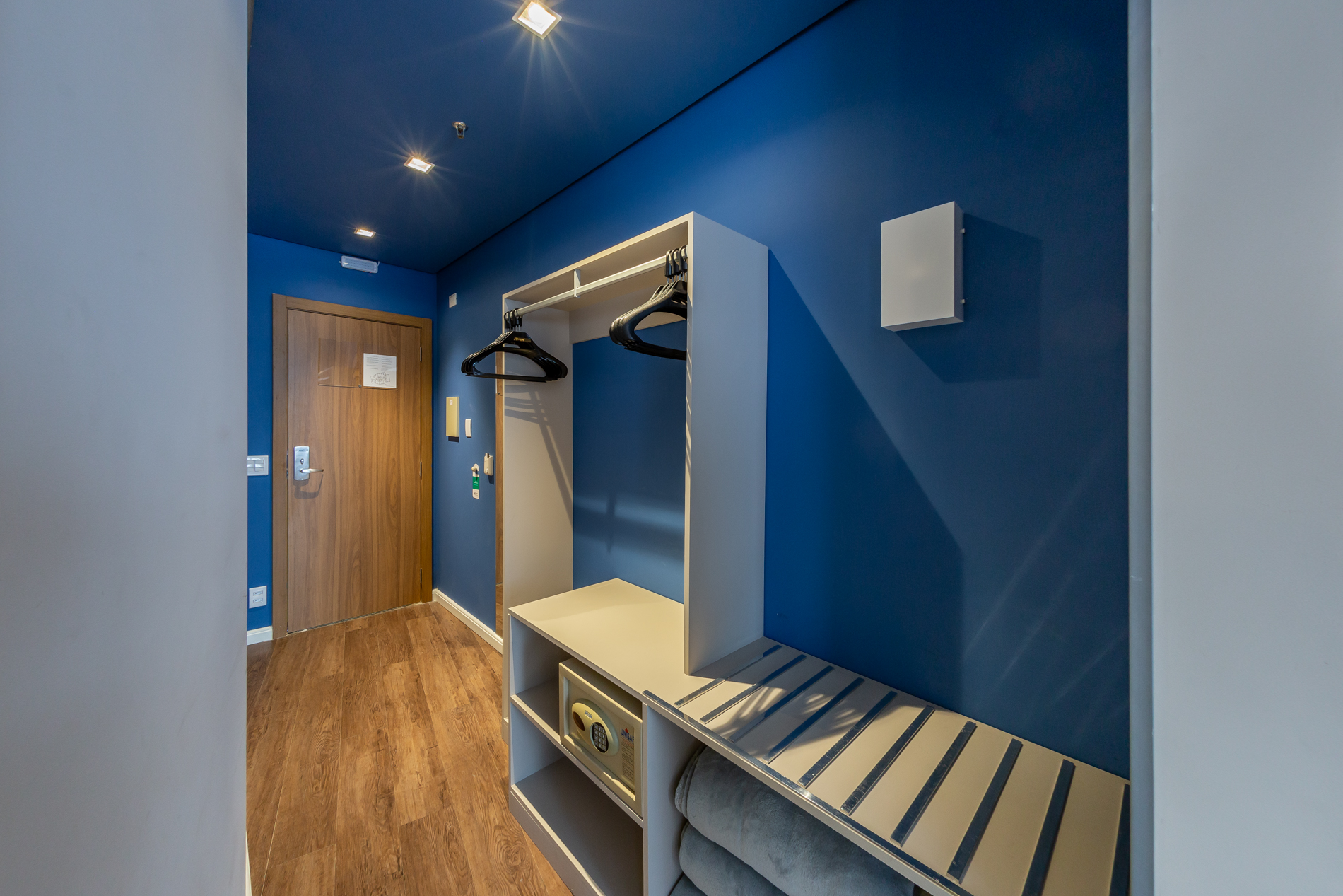 Family Room Three Beds