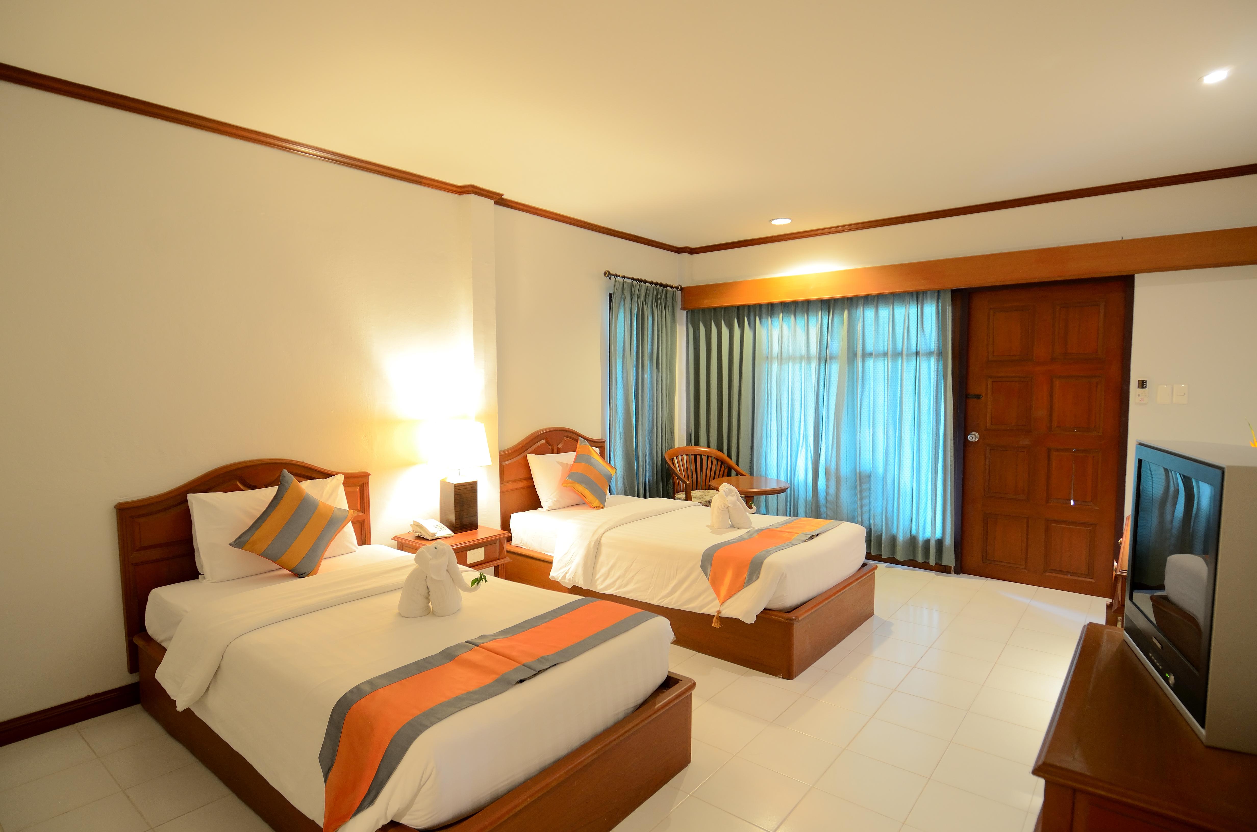 Double or Twin Standard