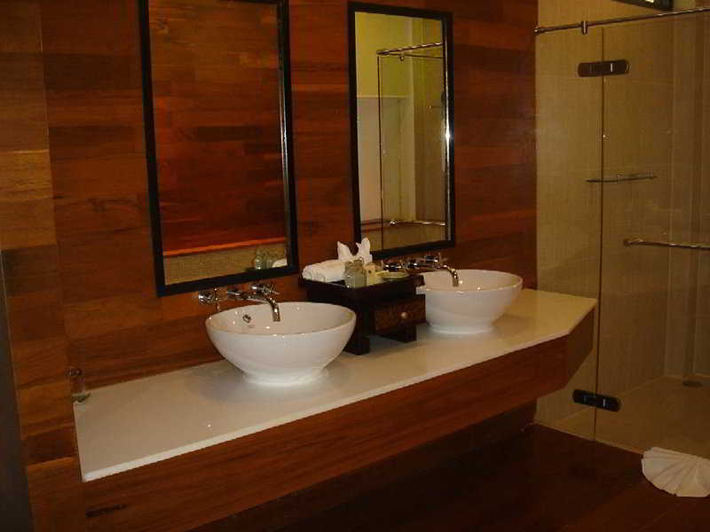 Double or Twin Deluxe Sea View