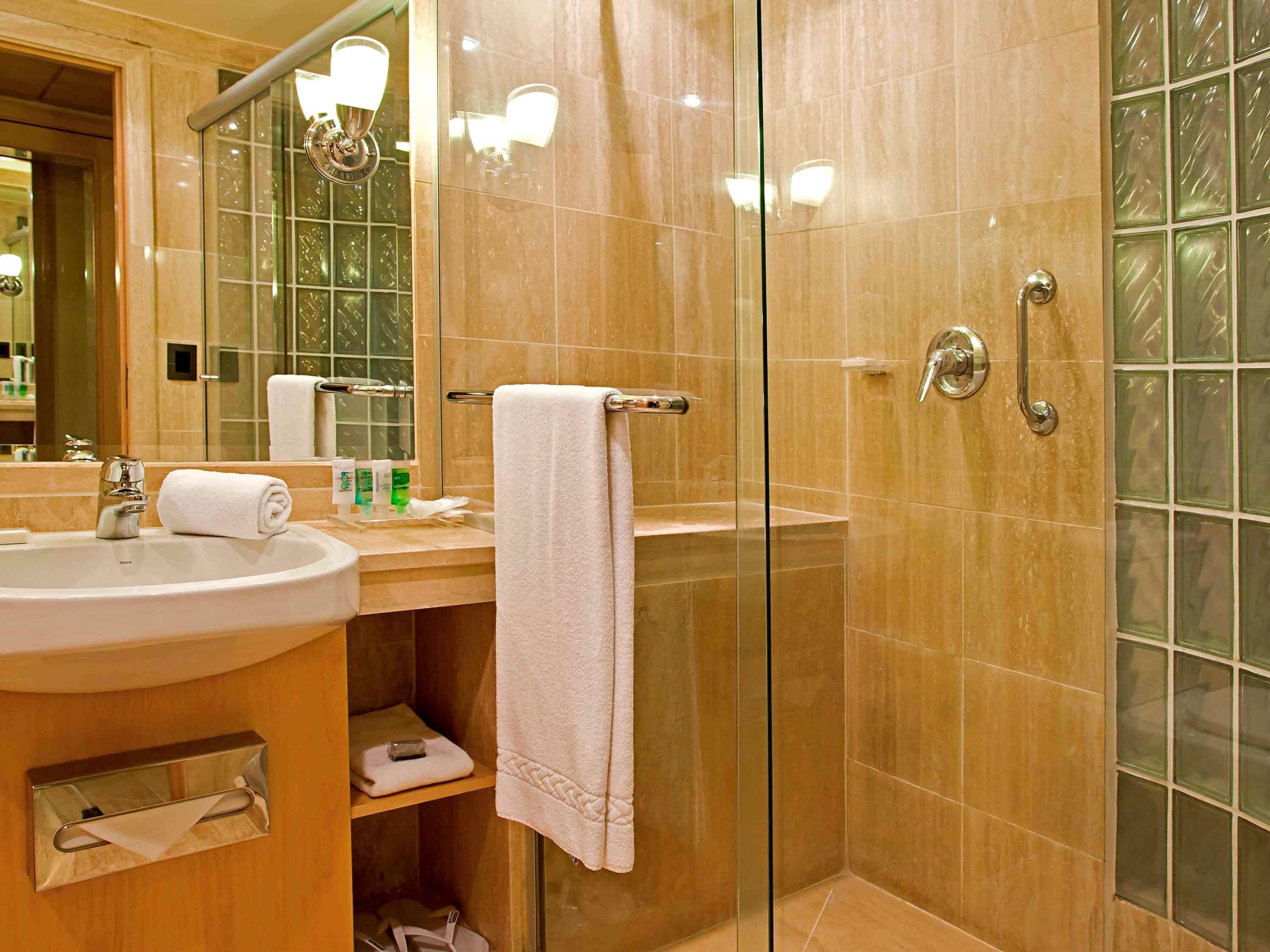 Double Superior Queen Bed