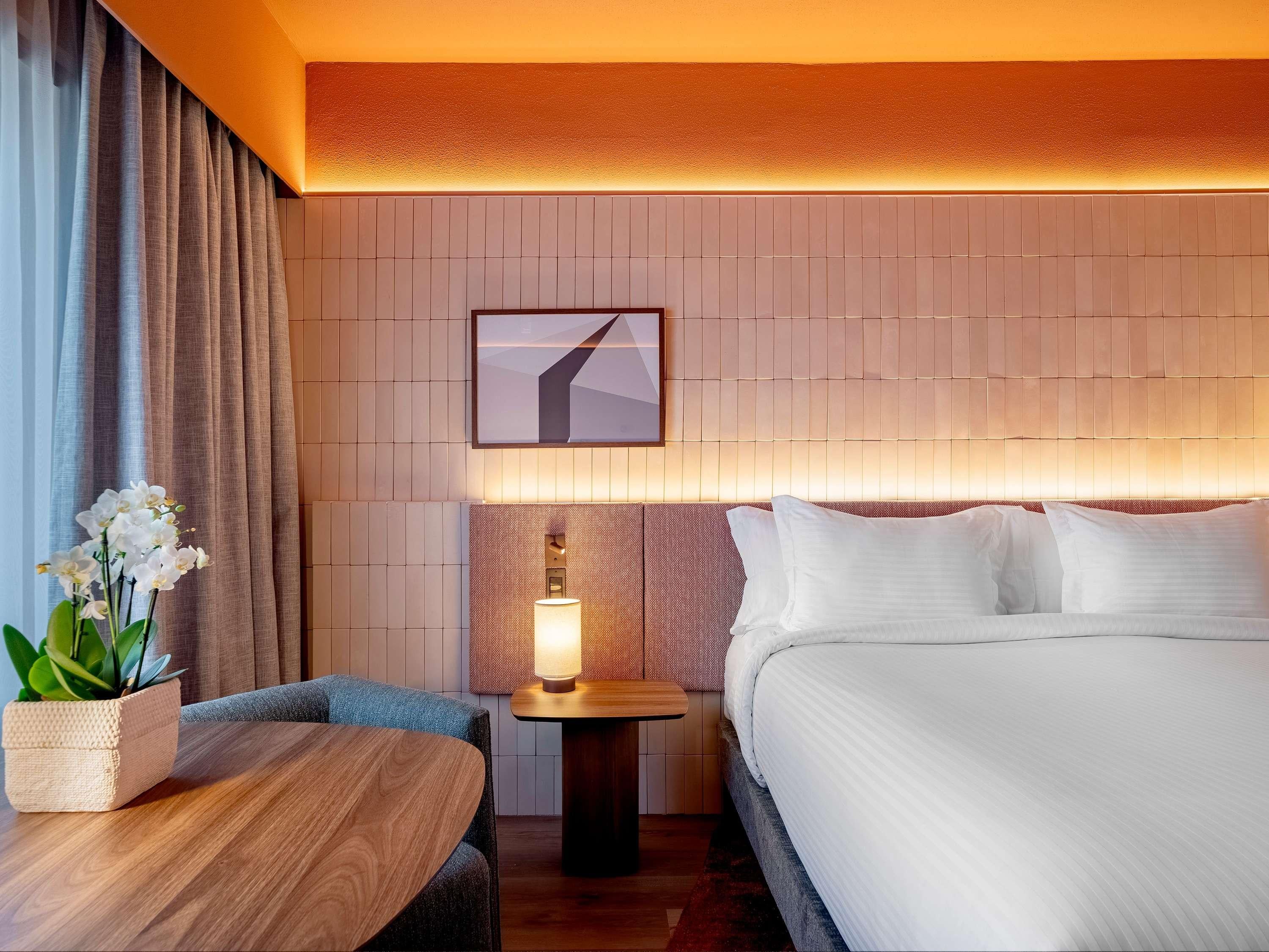 Double Queen Size Bed