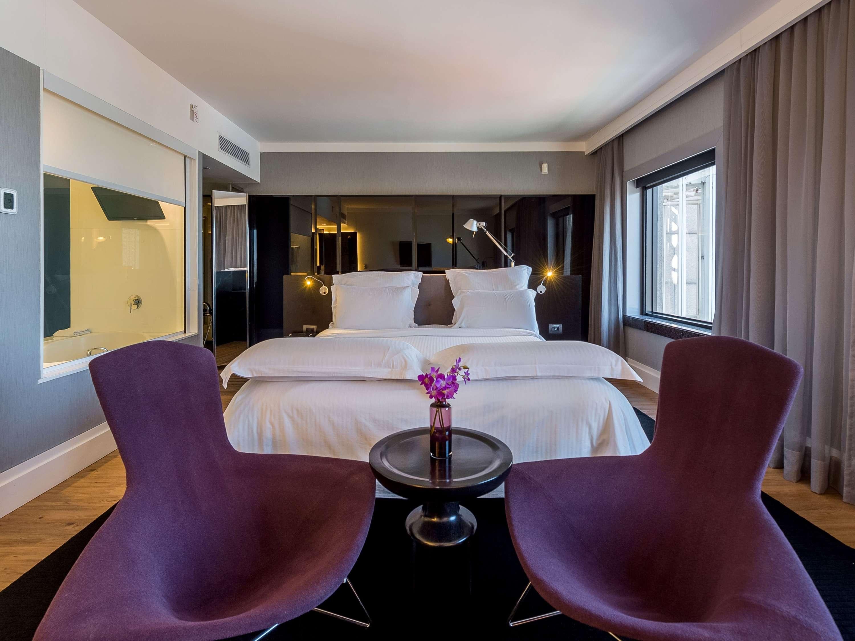 Double Queen Size Bed