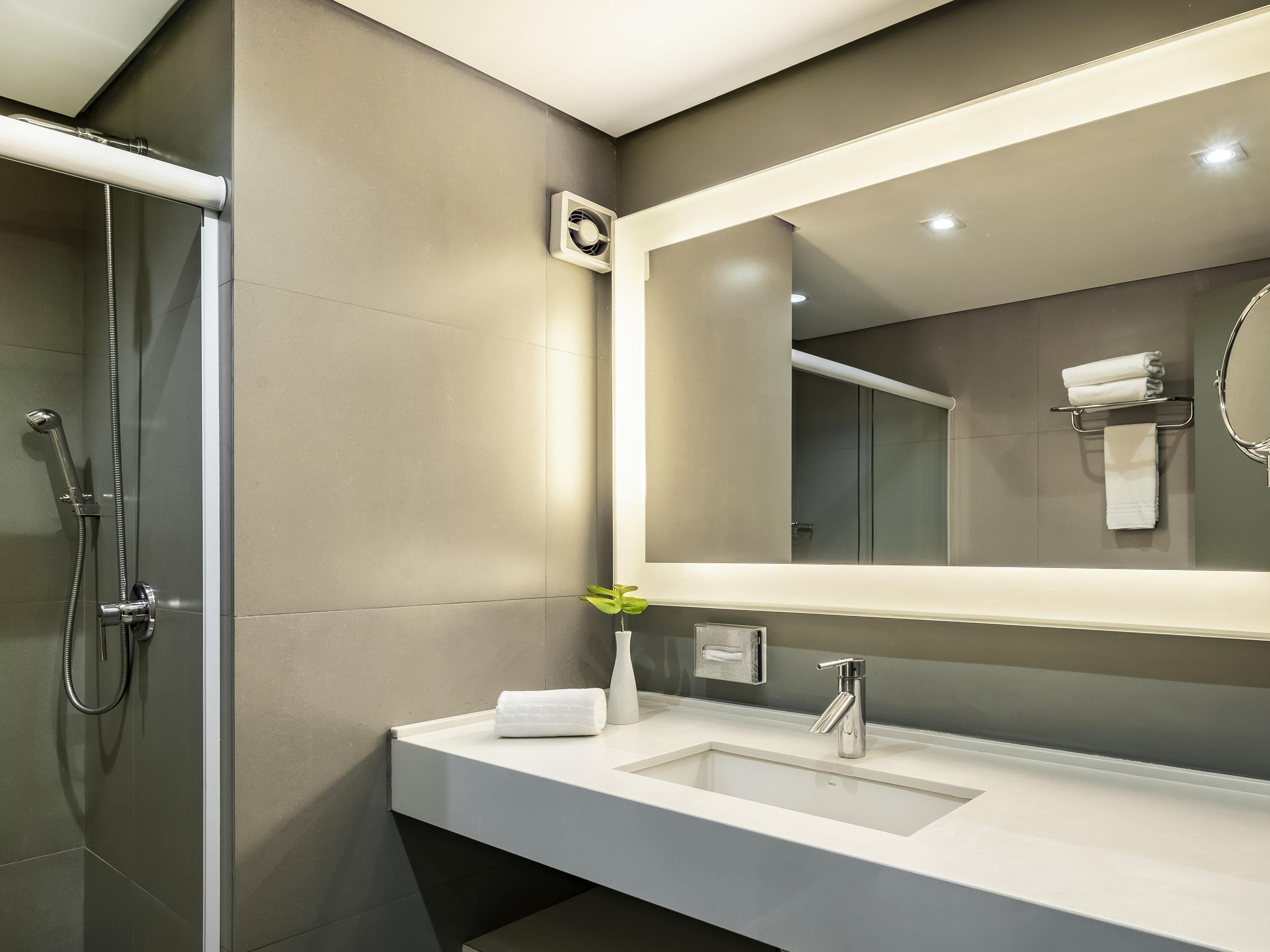 Double Deluxe Queen Bed