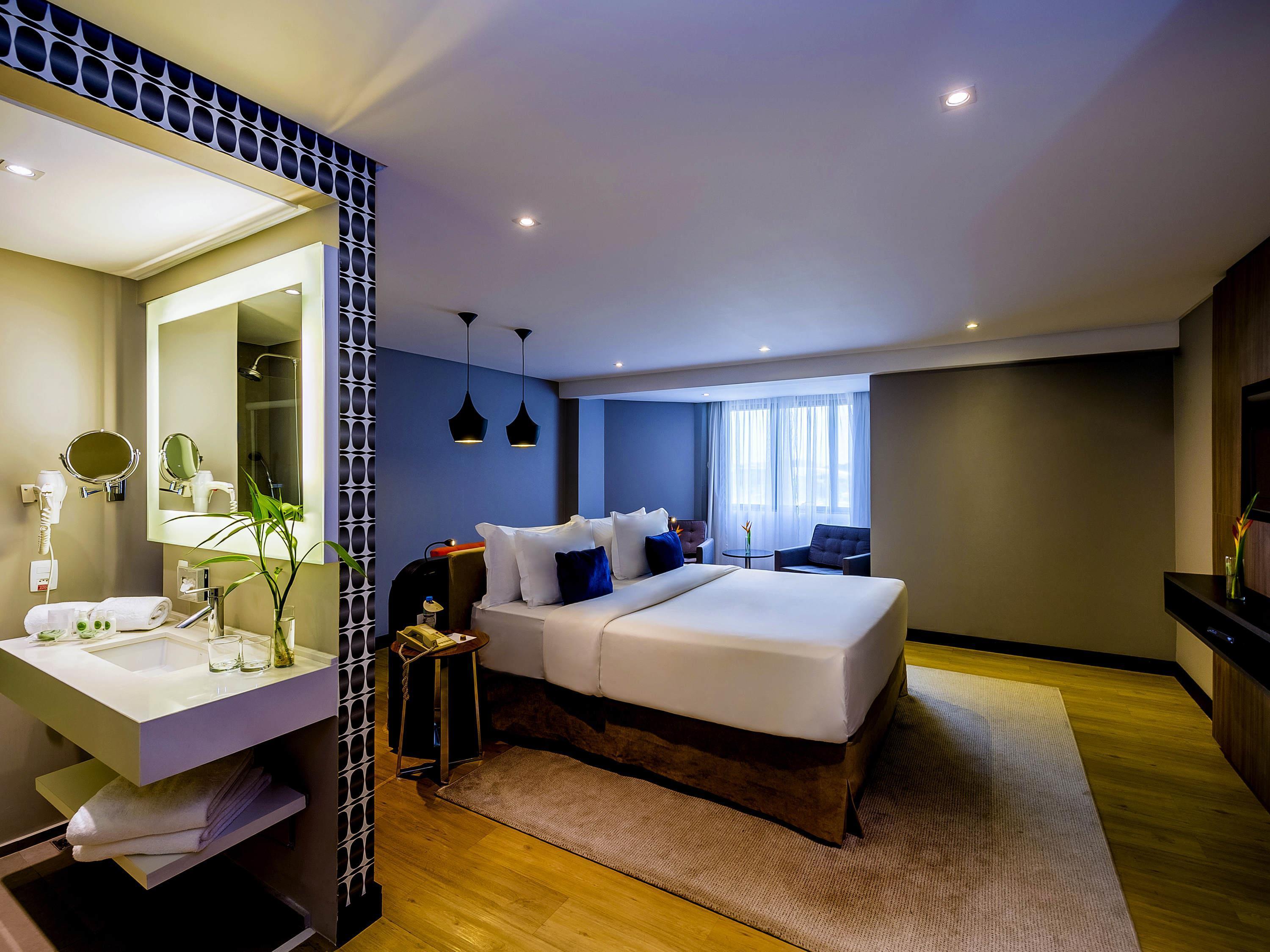 Double Deluxe Queen Bed