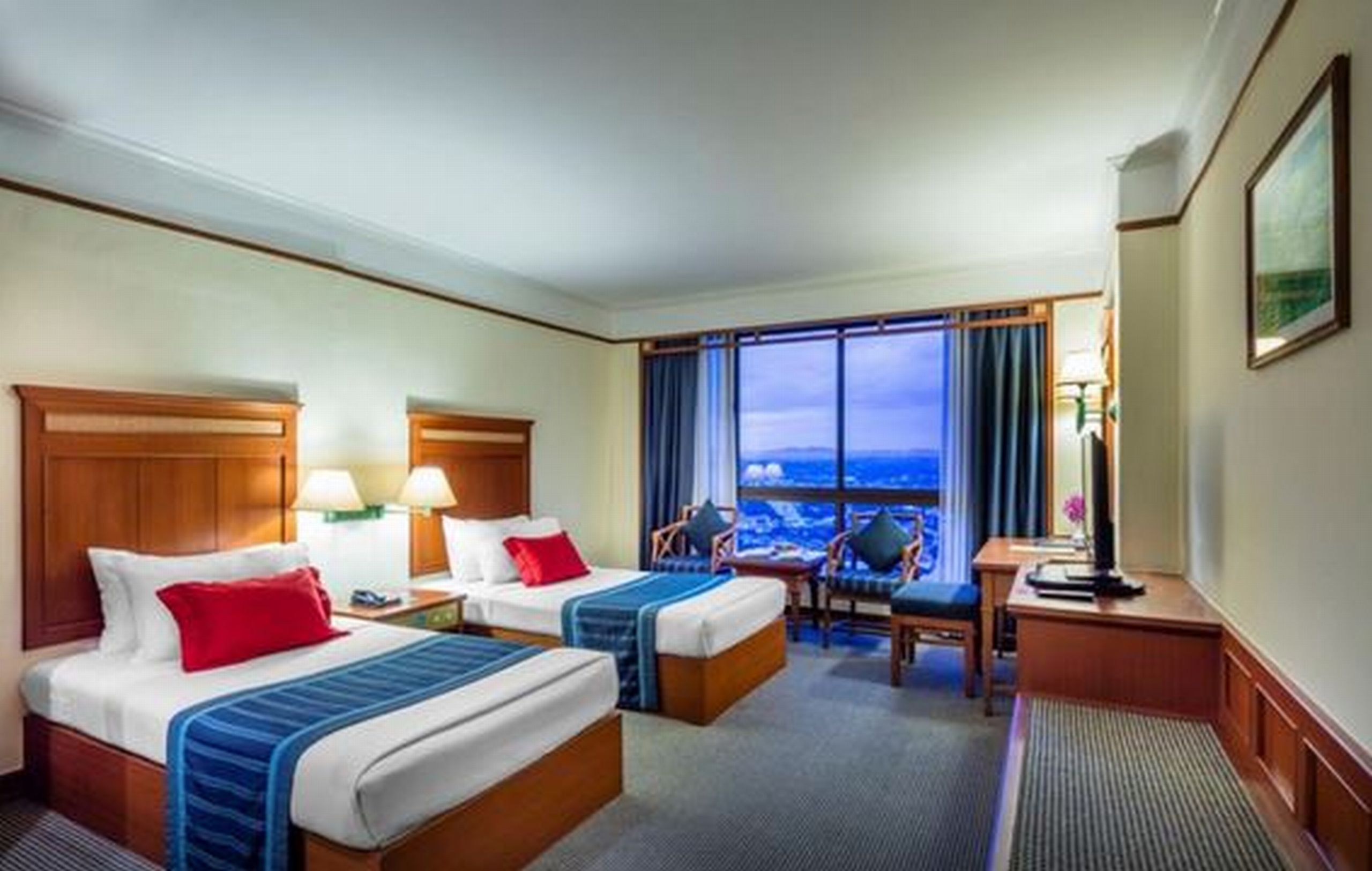 Double or Twin Deluxe Sea View