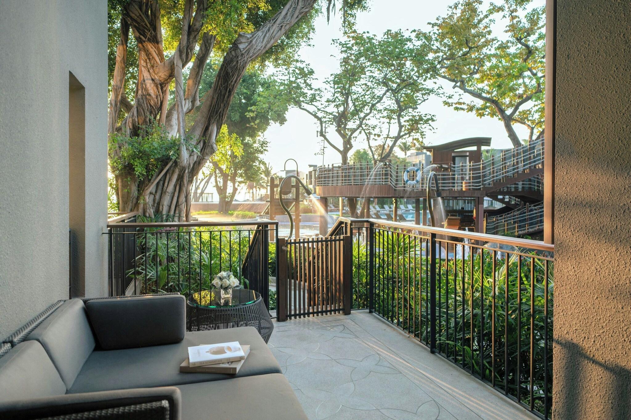 Suite King Bed One Bedroom 