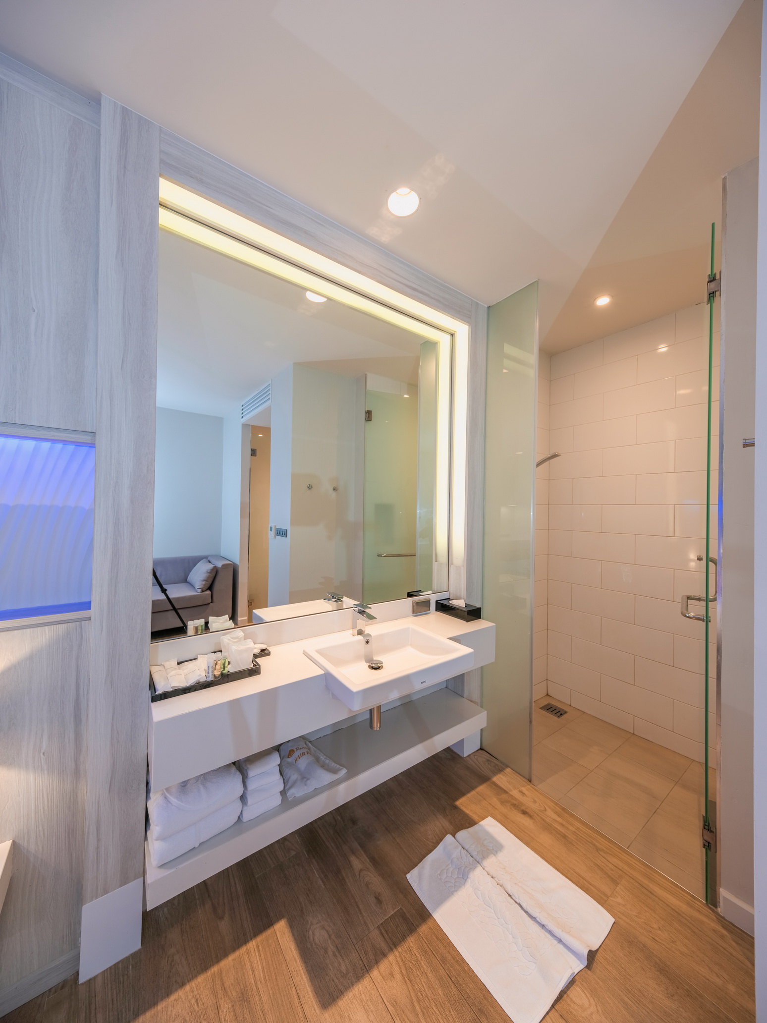 Double or Twin Deluxe Sea View