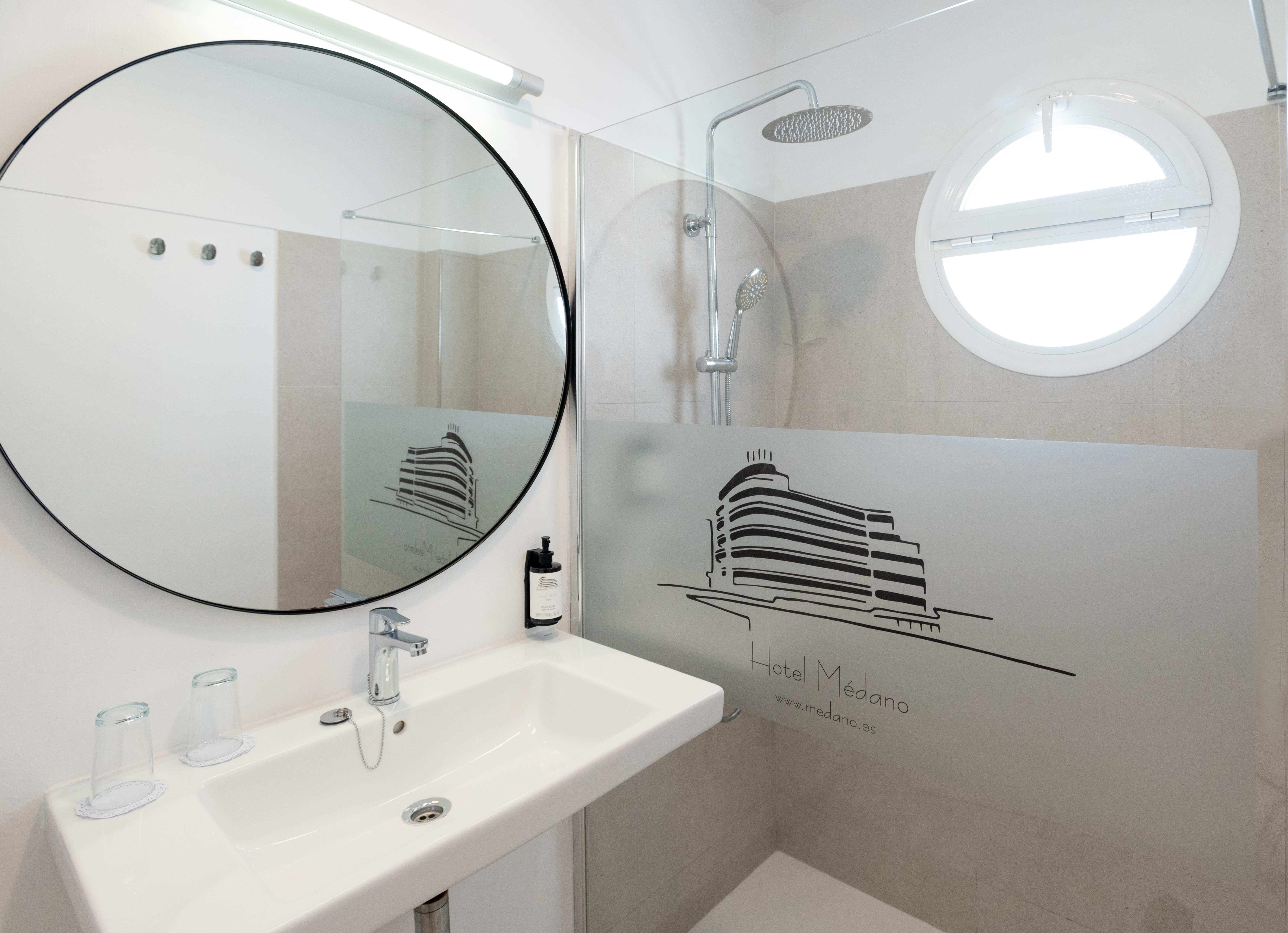 Double or Twin Deluxe Sea View with Balcony