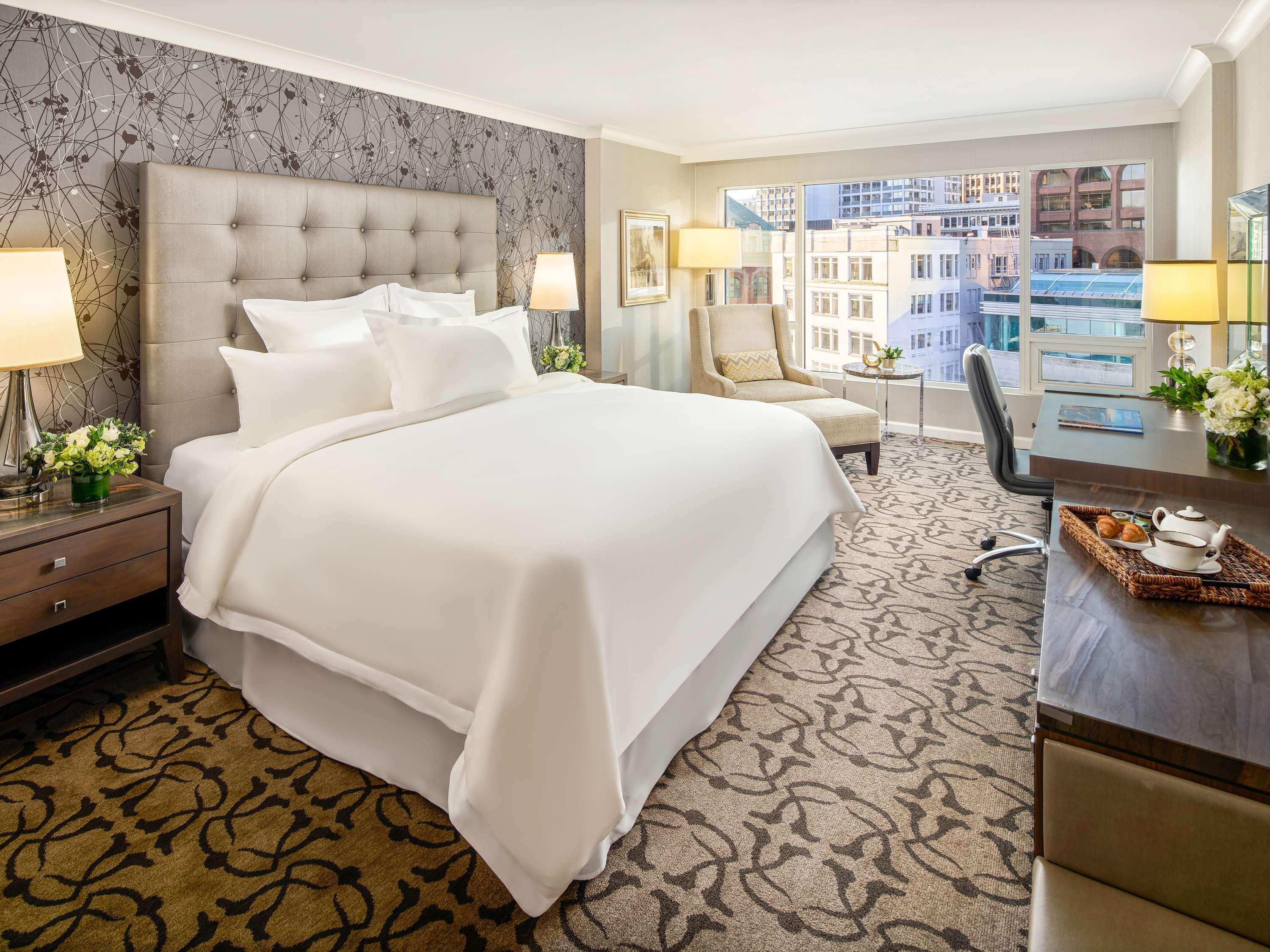 Room City View King Bed