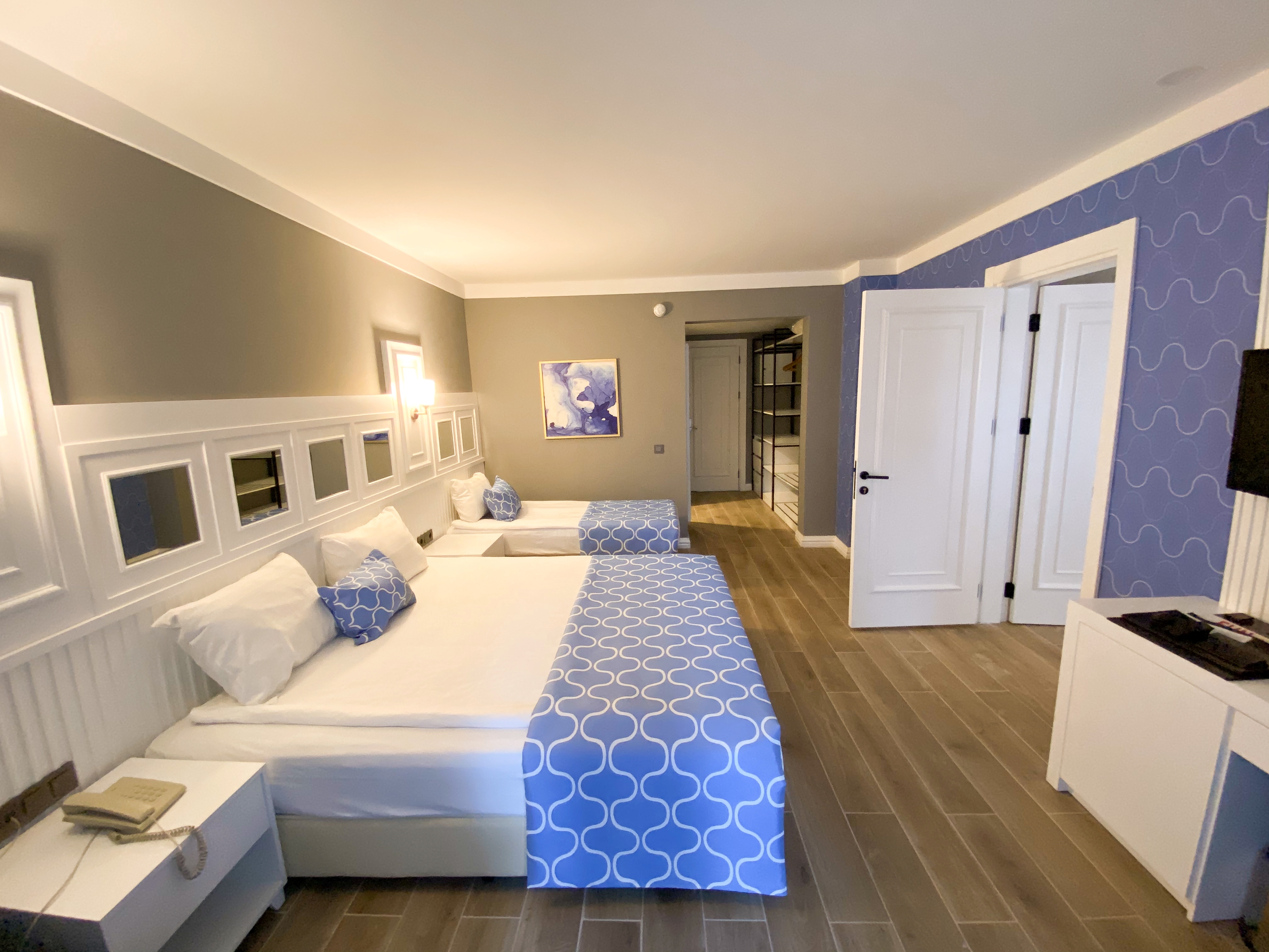 Family Room Connecting Room