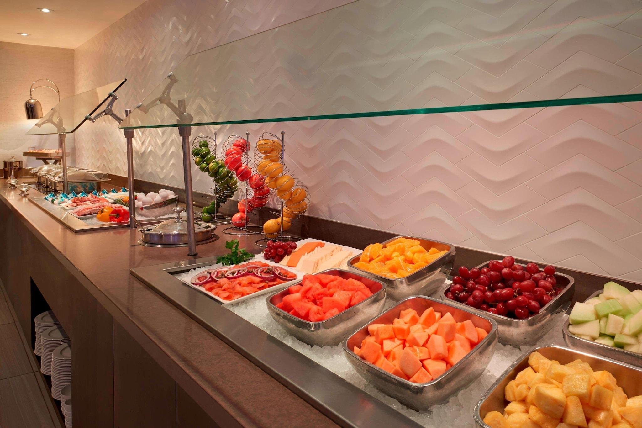 Double Club King Bed