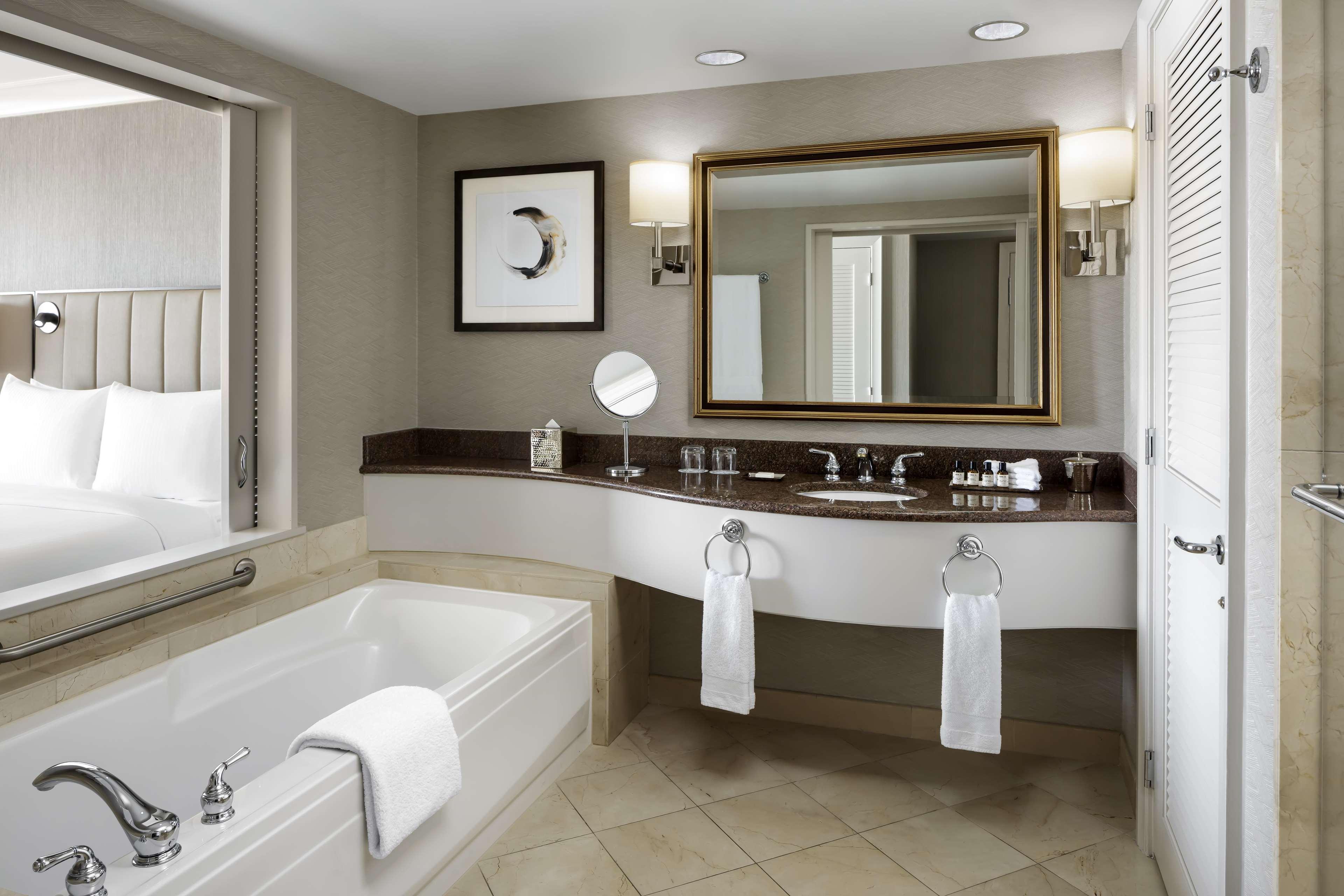 Double Deluxe Queen Bed