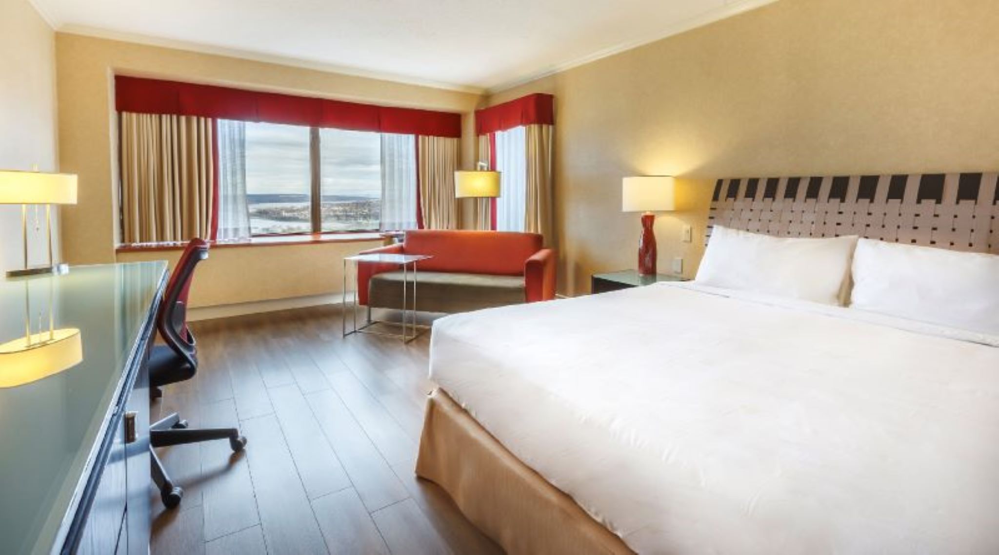 Junior Suite King Size Bed