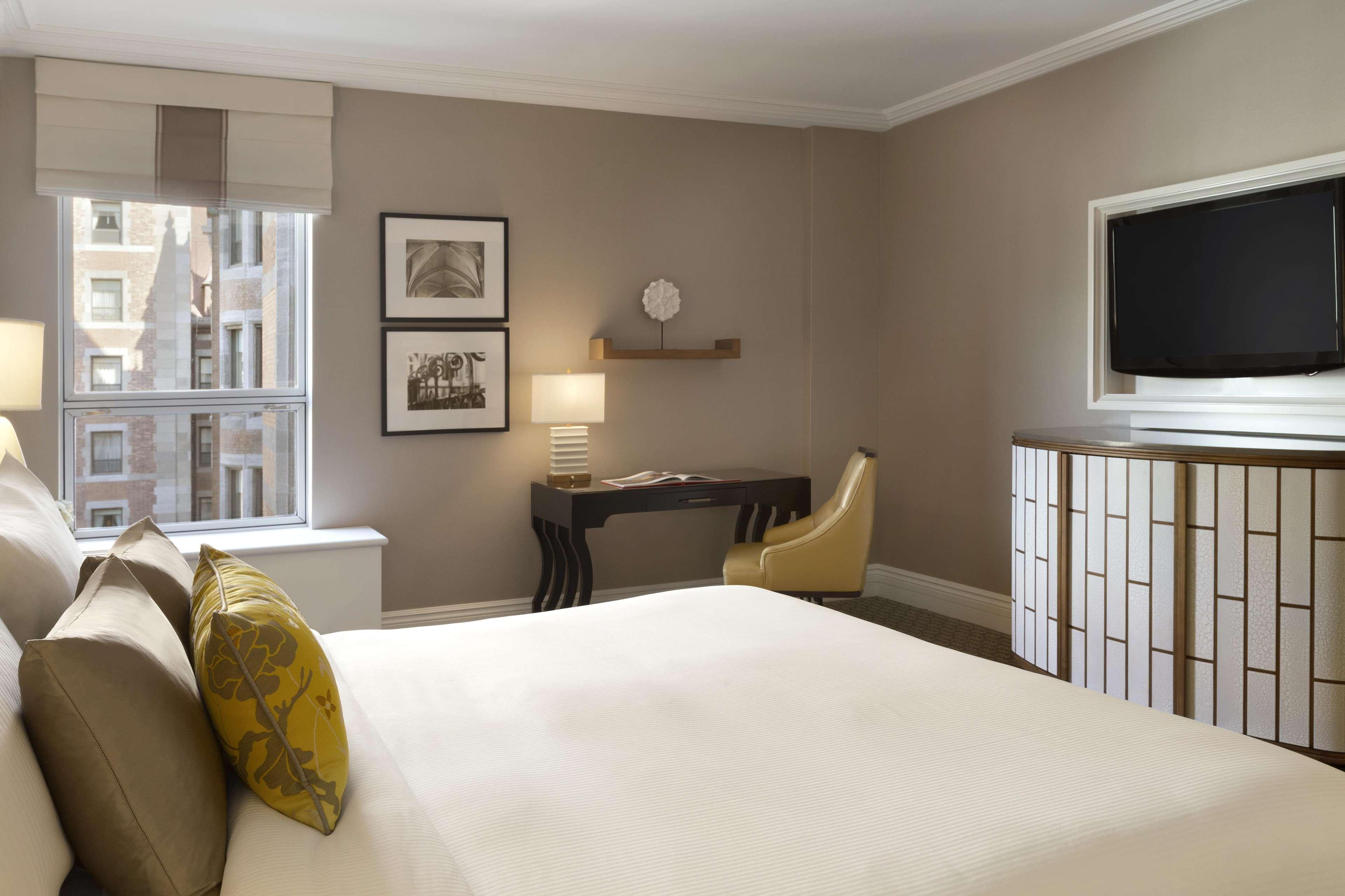 Double Deluxe Queen Bed