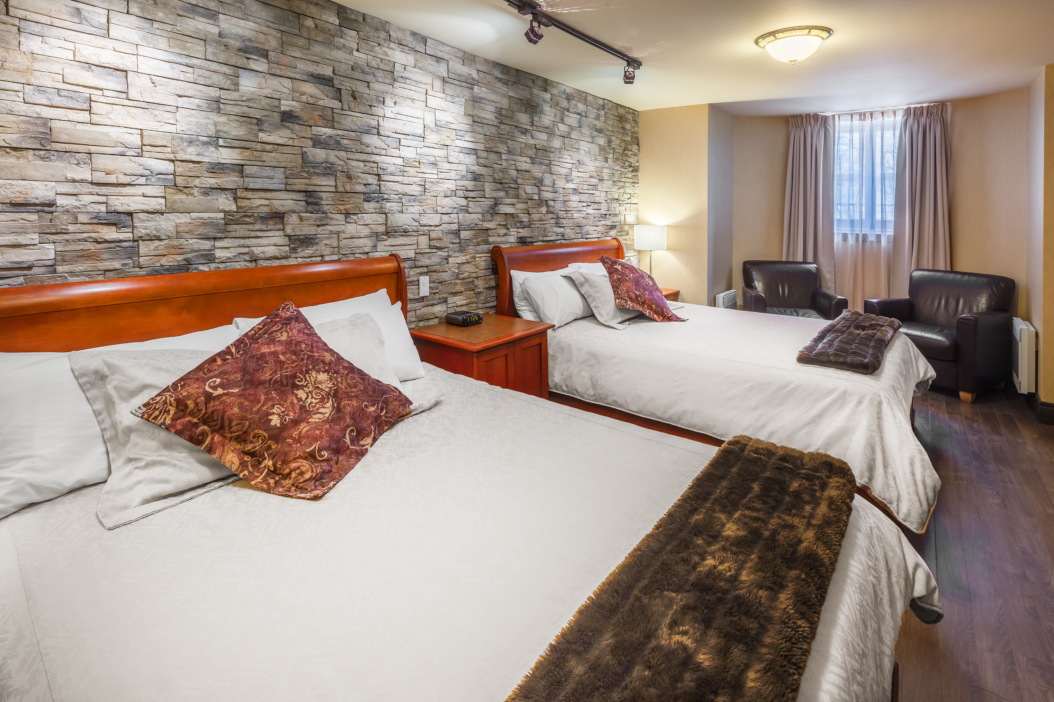 Room Two Double Beds