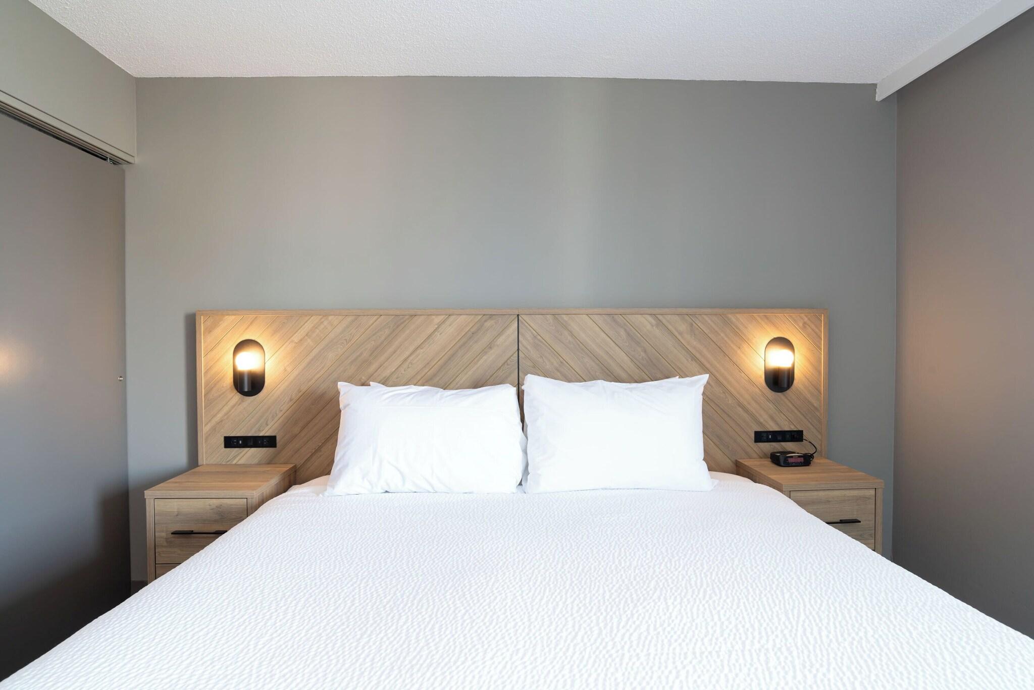 Suite Queen Size Bed