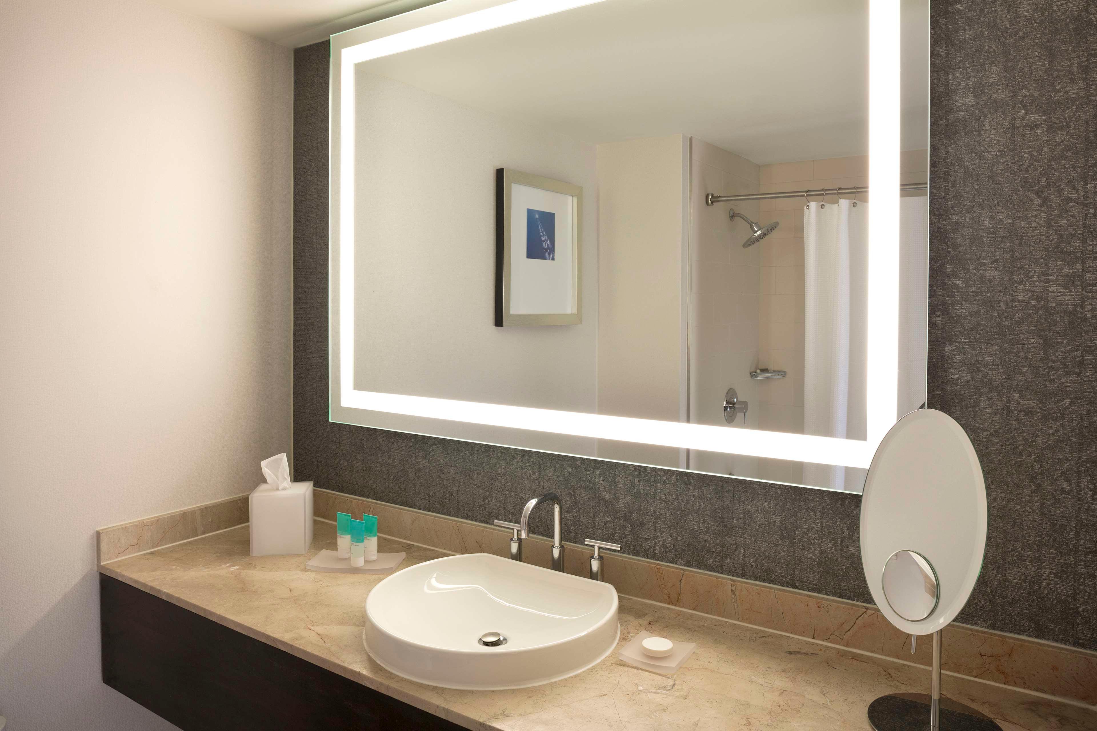 Double Deluxe King Bed