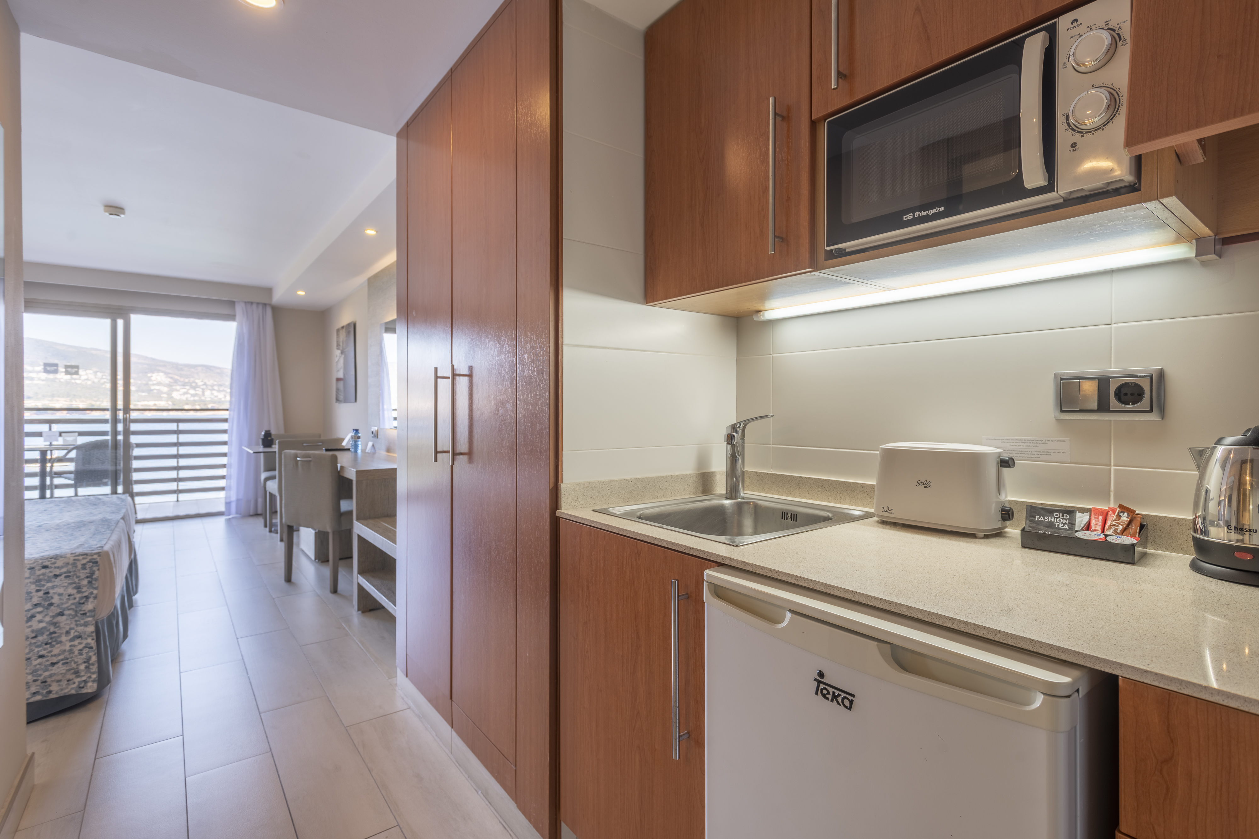 Studio Side Sea View