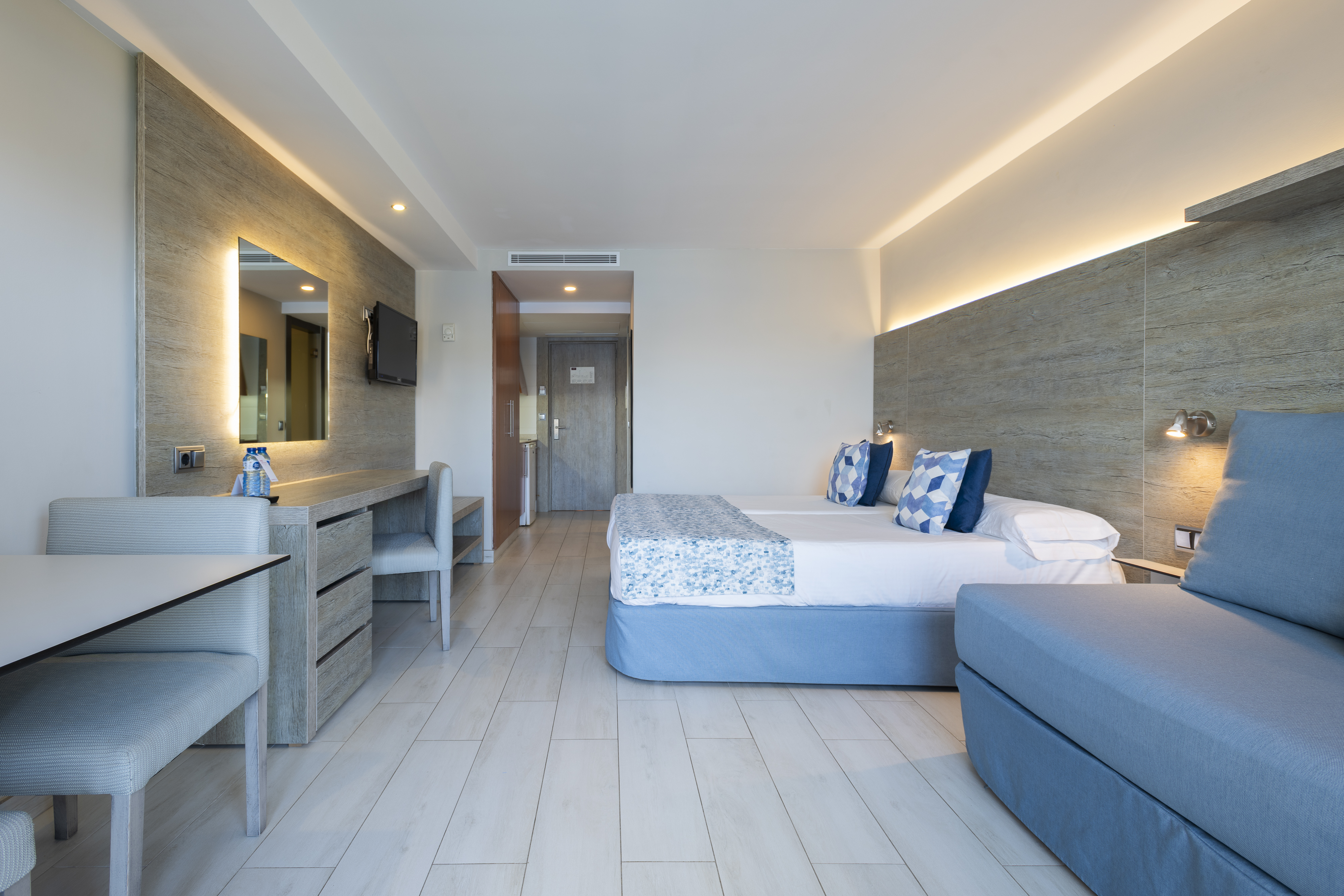 Studio Side Sea View