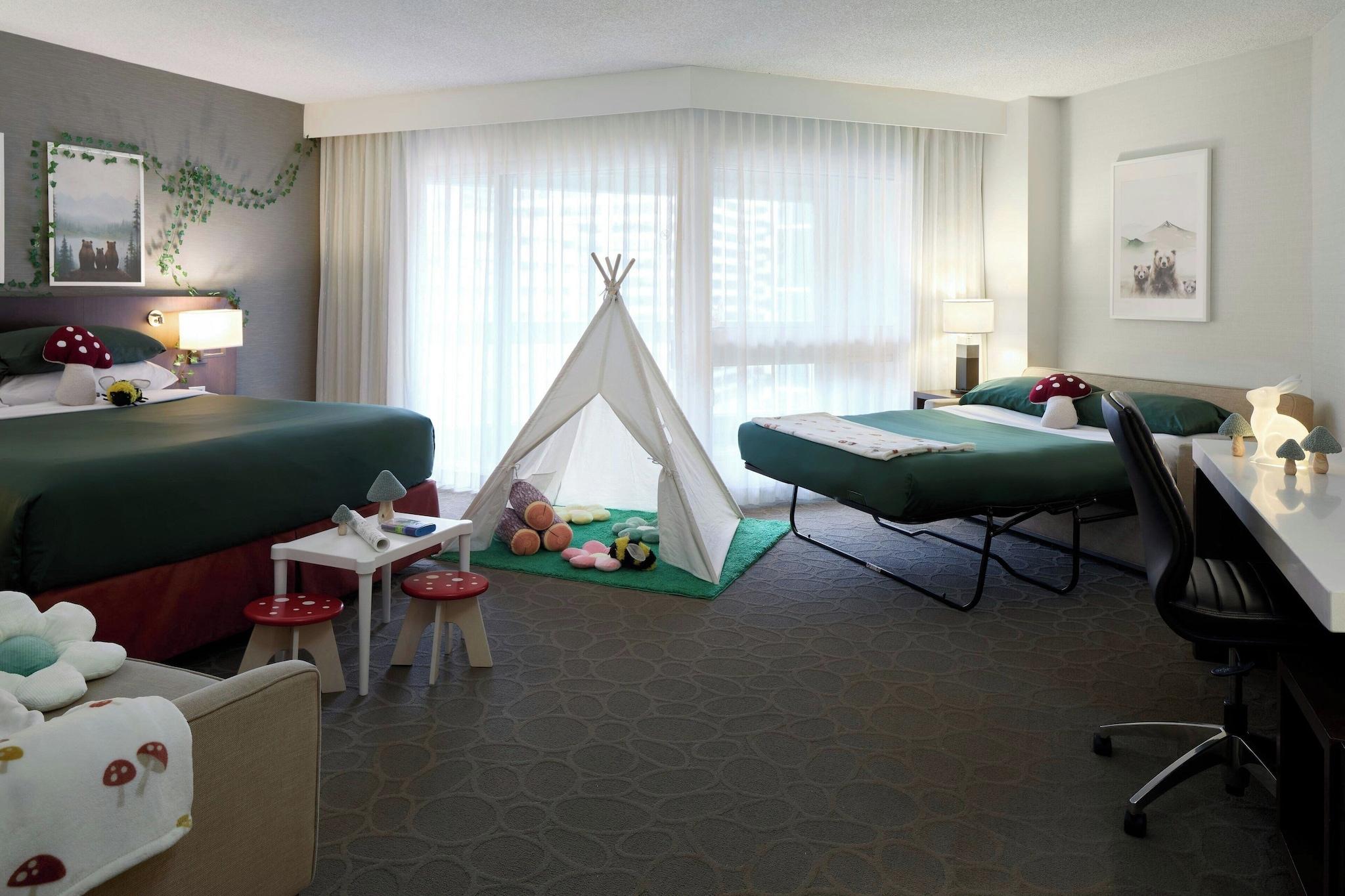 Double Deluxe King Bed