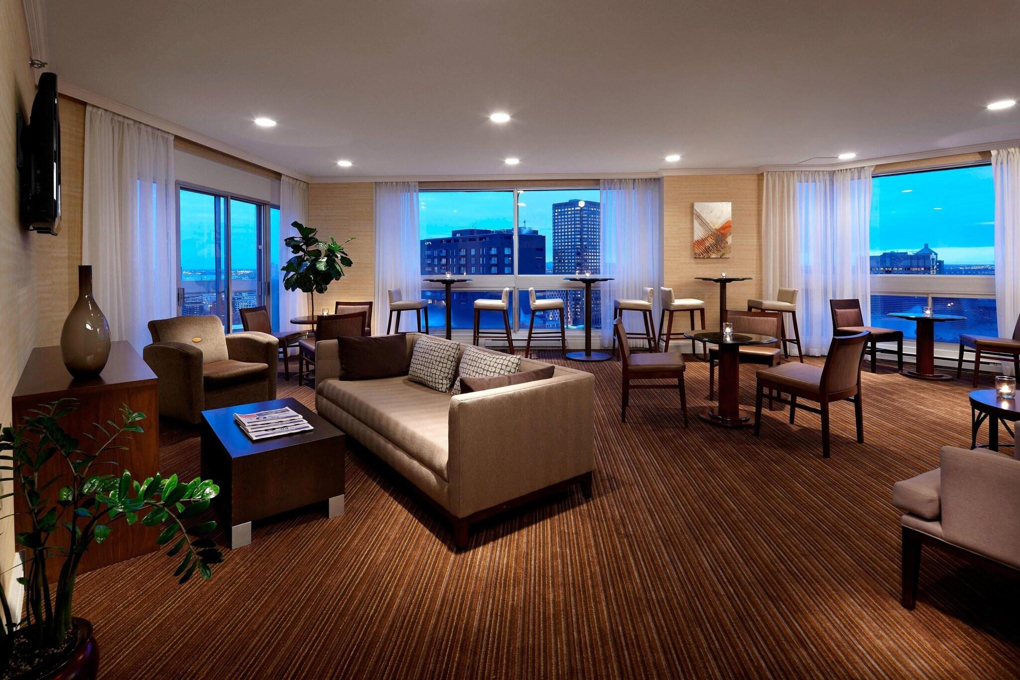 Quadruple Club Two Queen Beds