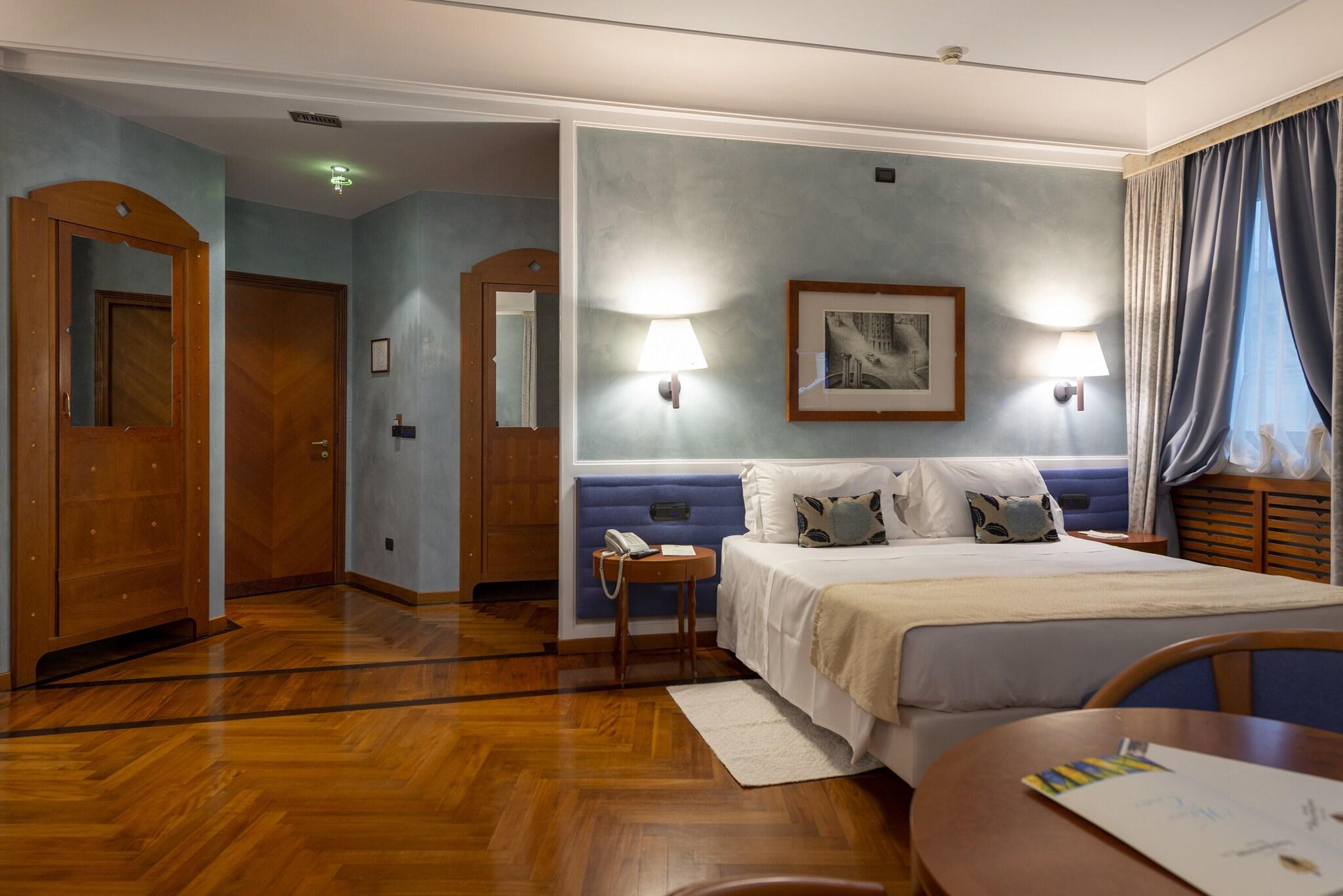 Suite Queen Size Bed