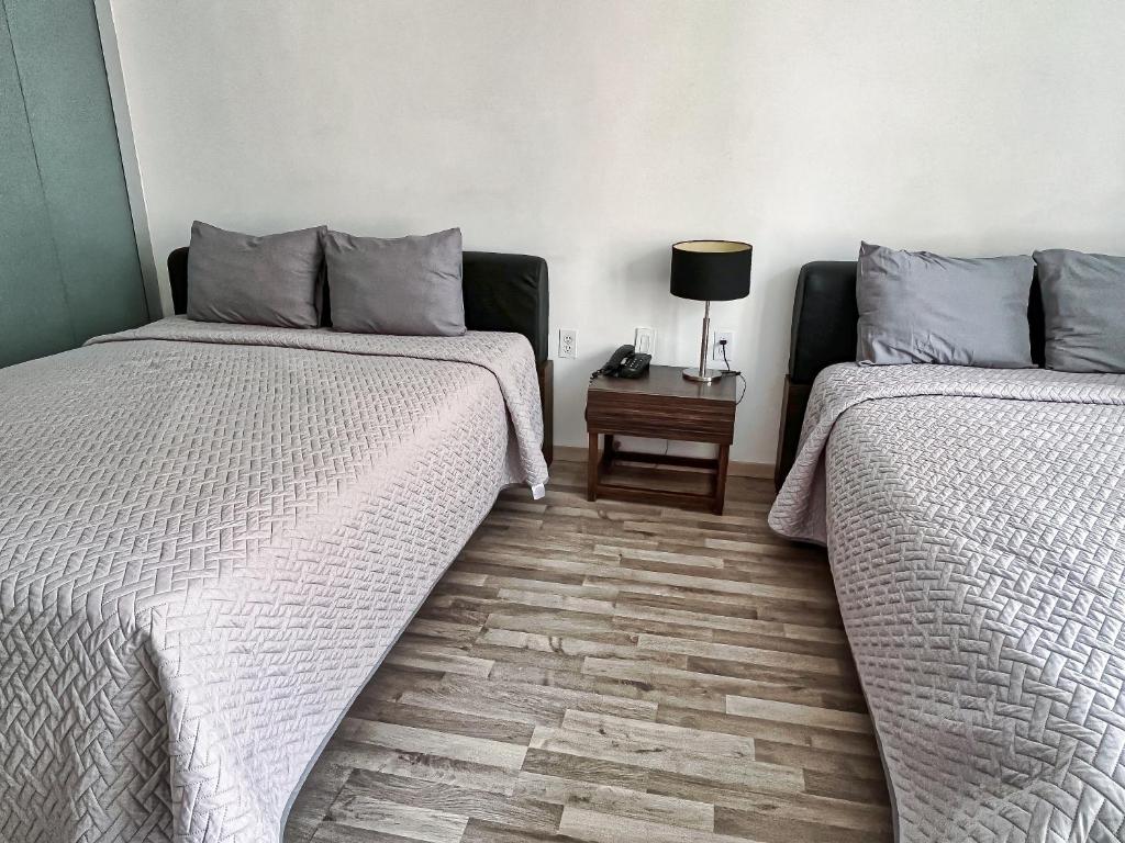 Triple Two Beds