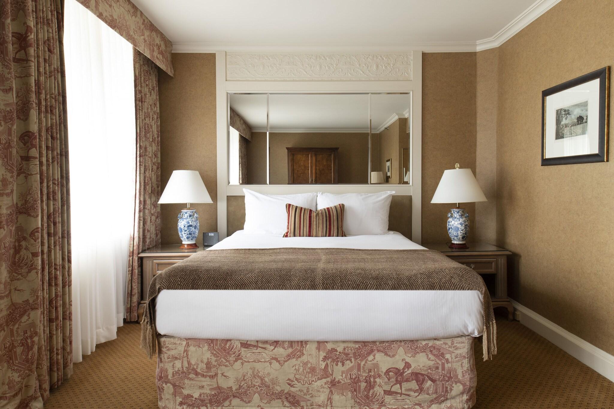 Double Executive Queen Bed