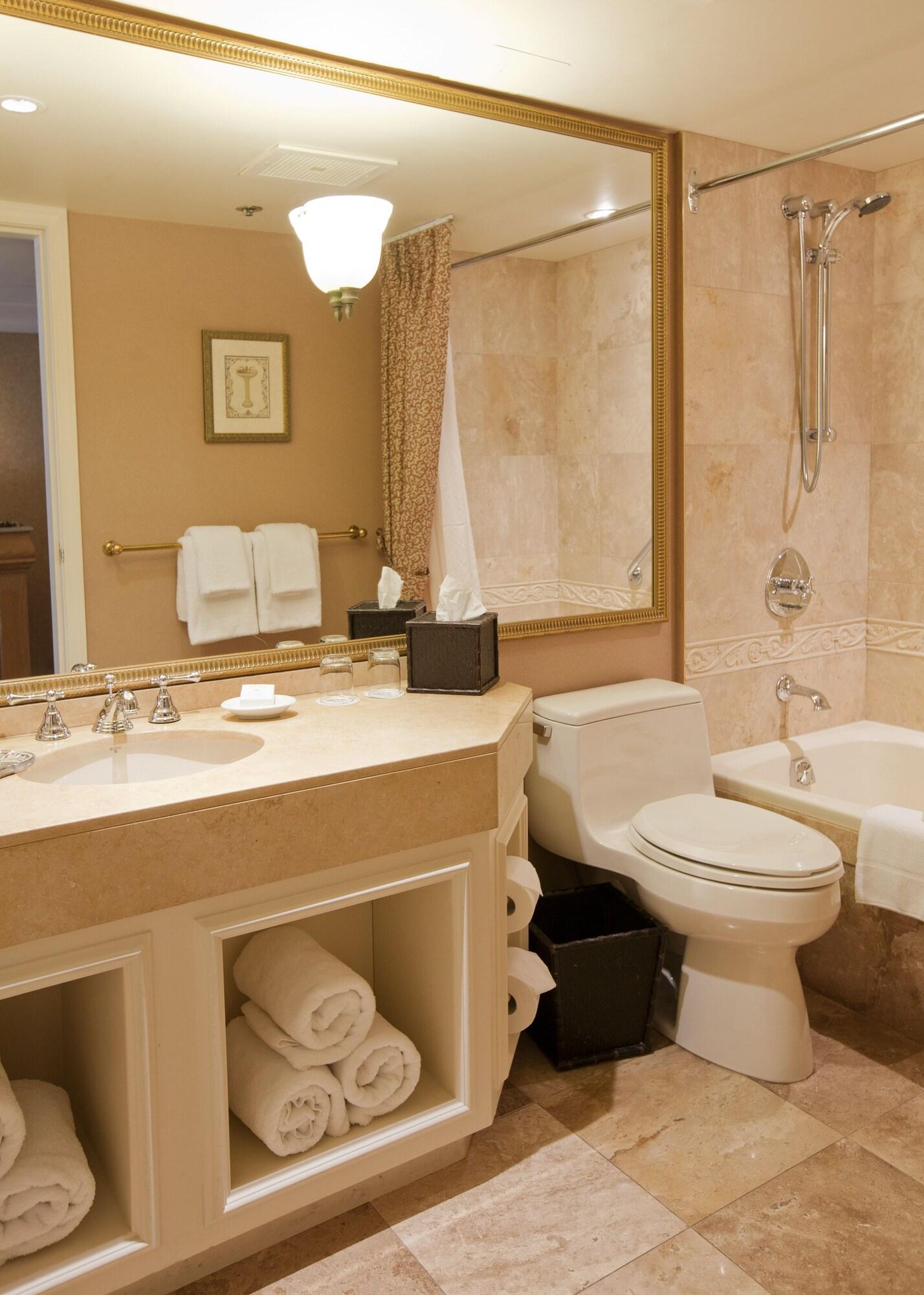 Suite Two Double Beds One Bedroom 