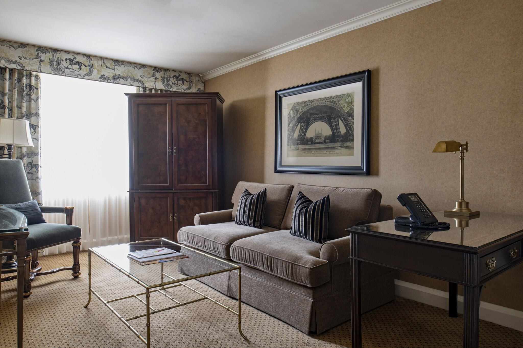 Suite Two Double Beds One Bedroom 