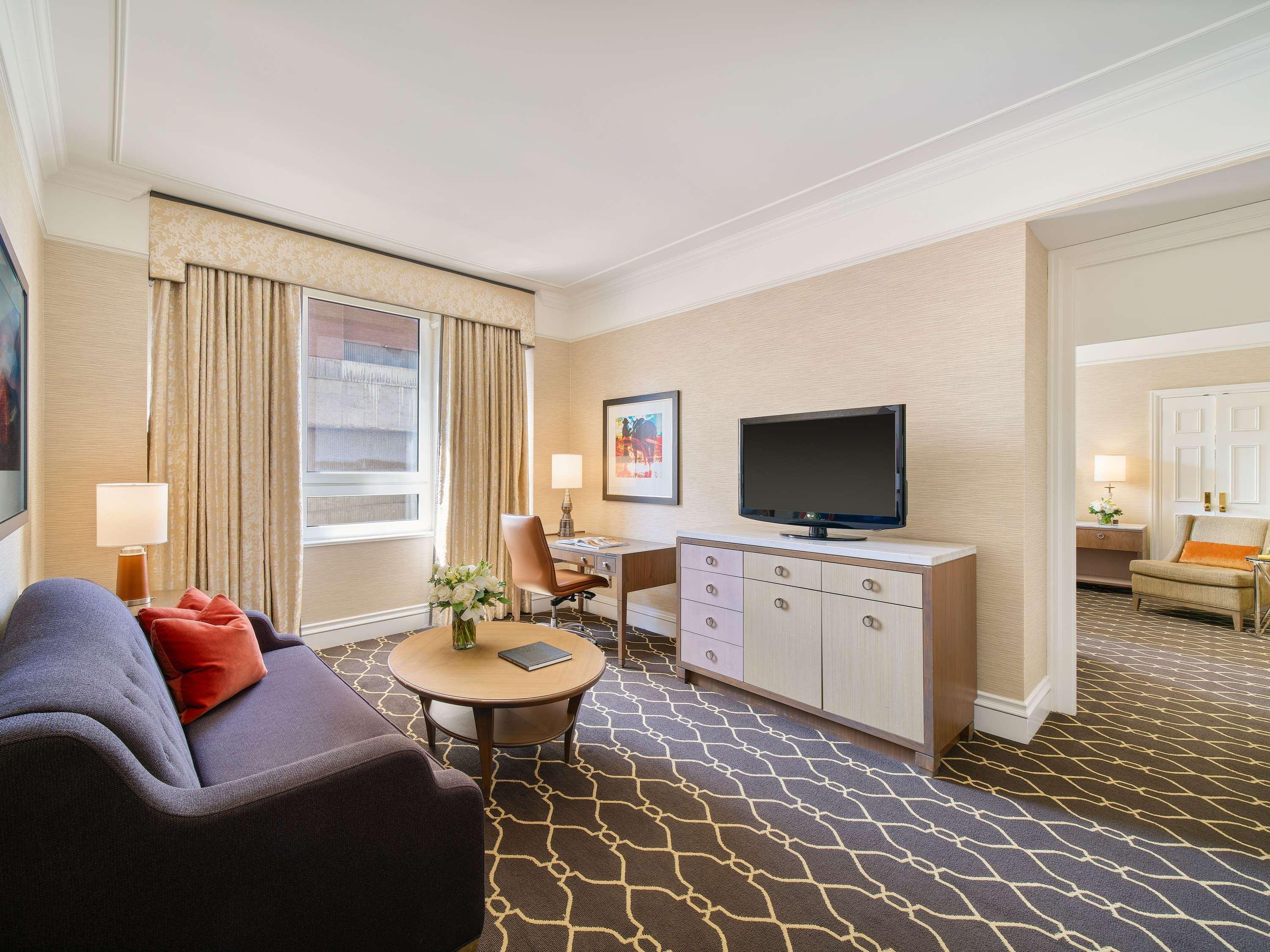 Junior Suite King Size Bed