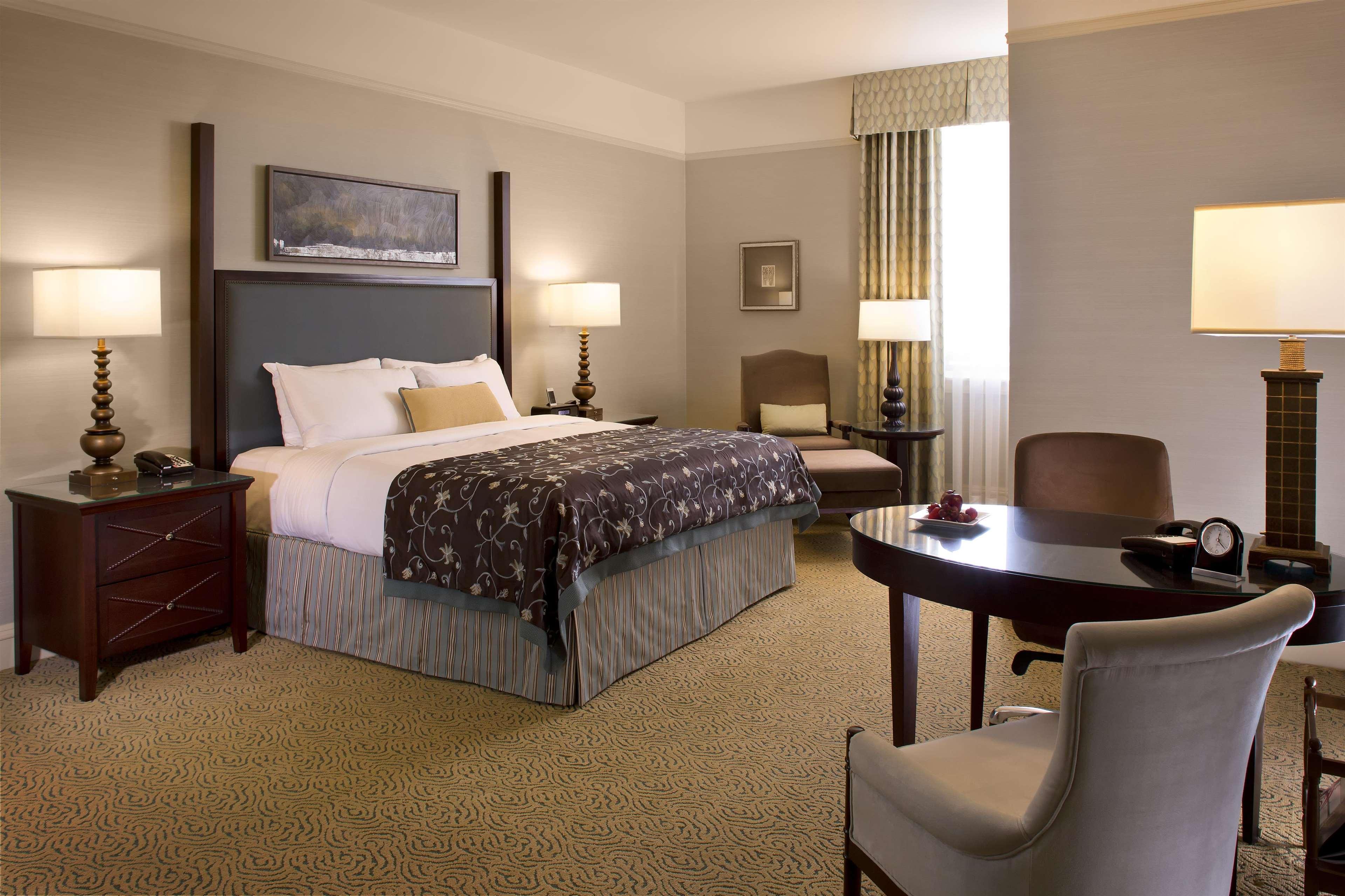 Double Deluxe King Bed