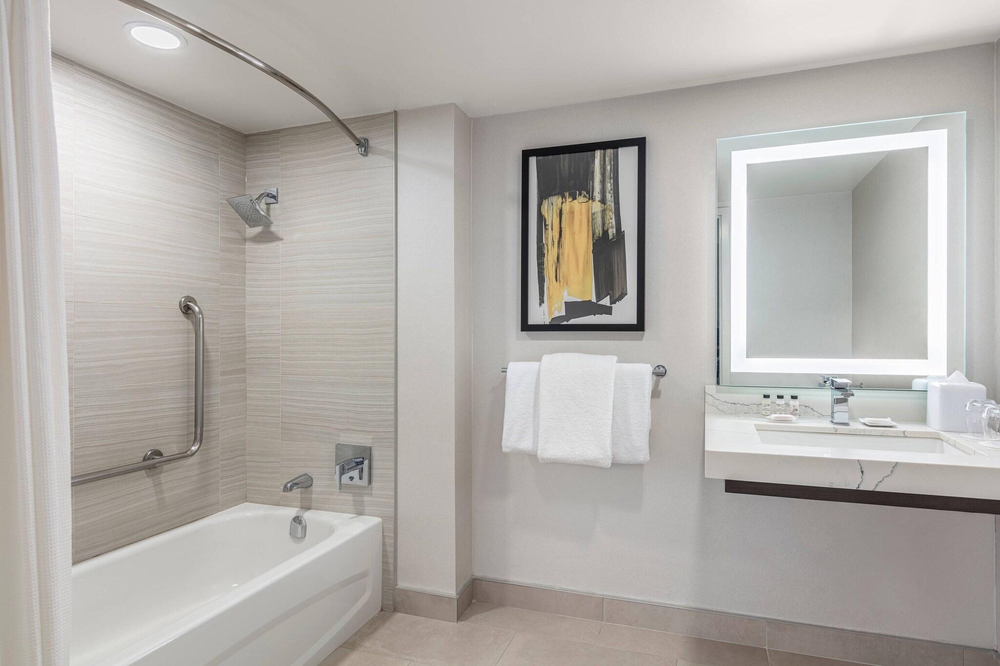Suite King Size Bed