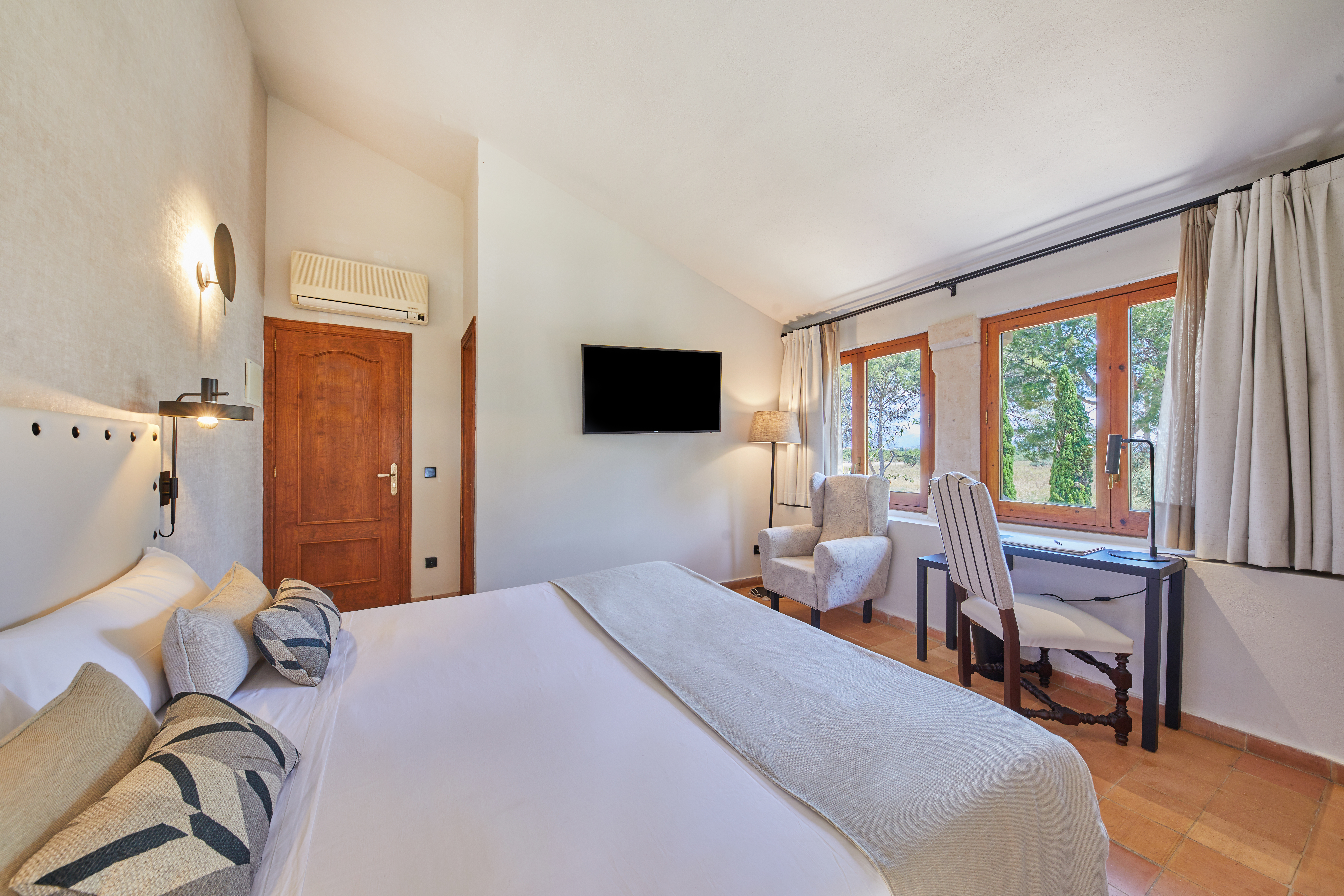 Double or Twin Standard