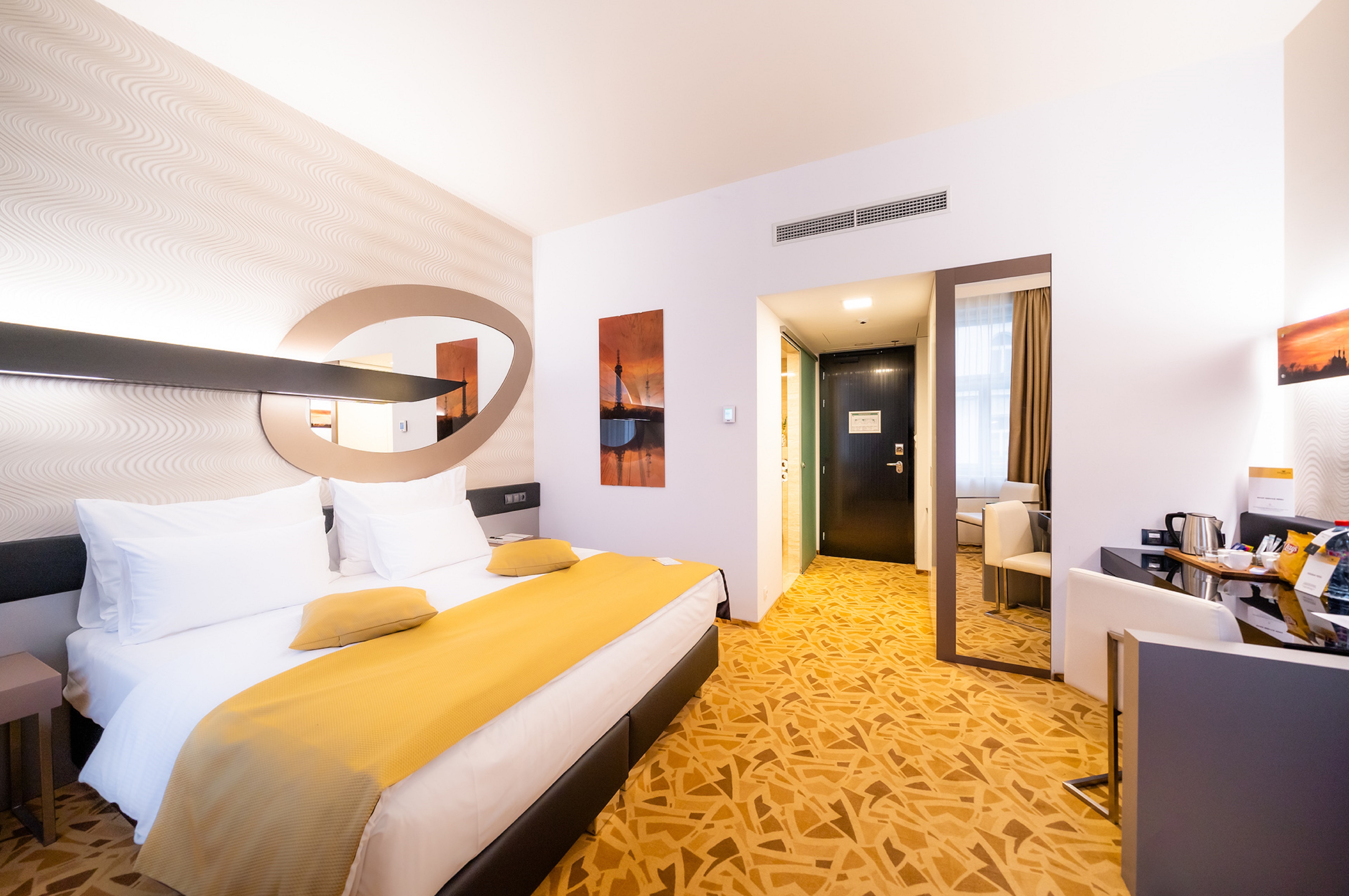 Double or Twin Deluxe