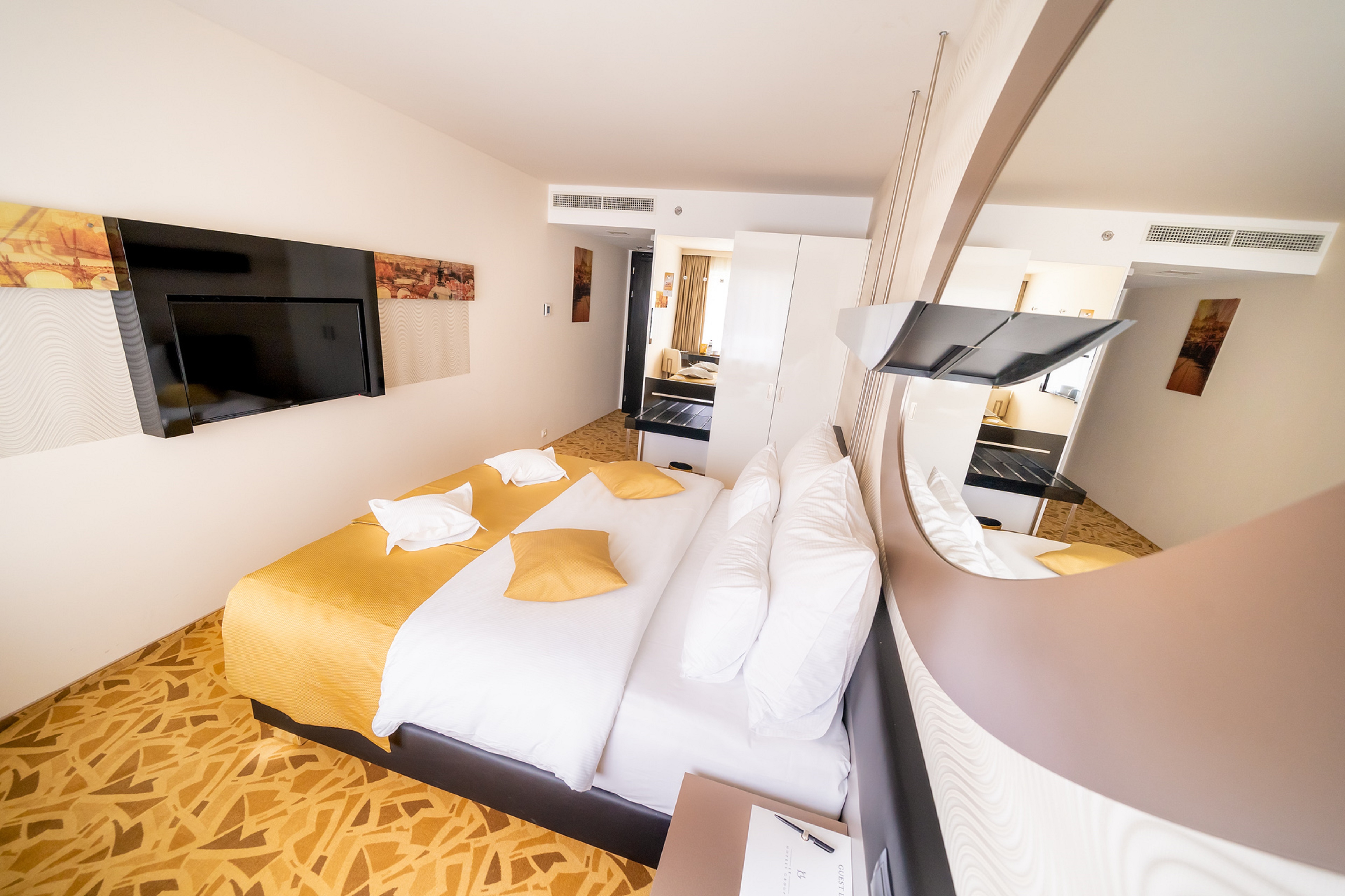 Double or Twin Deluxe