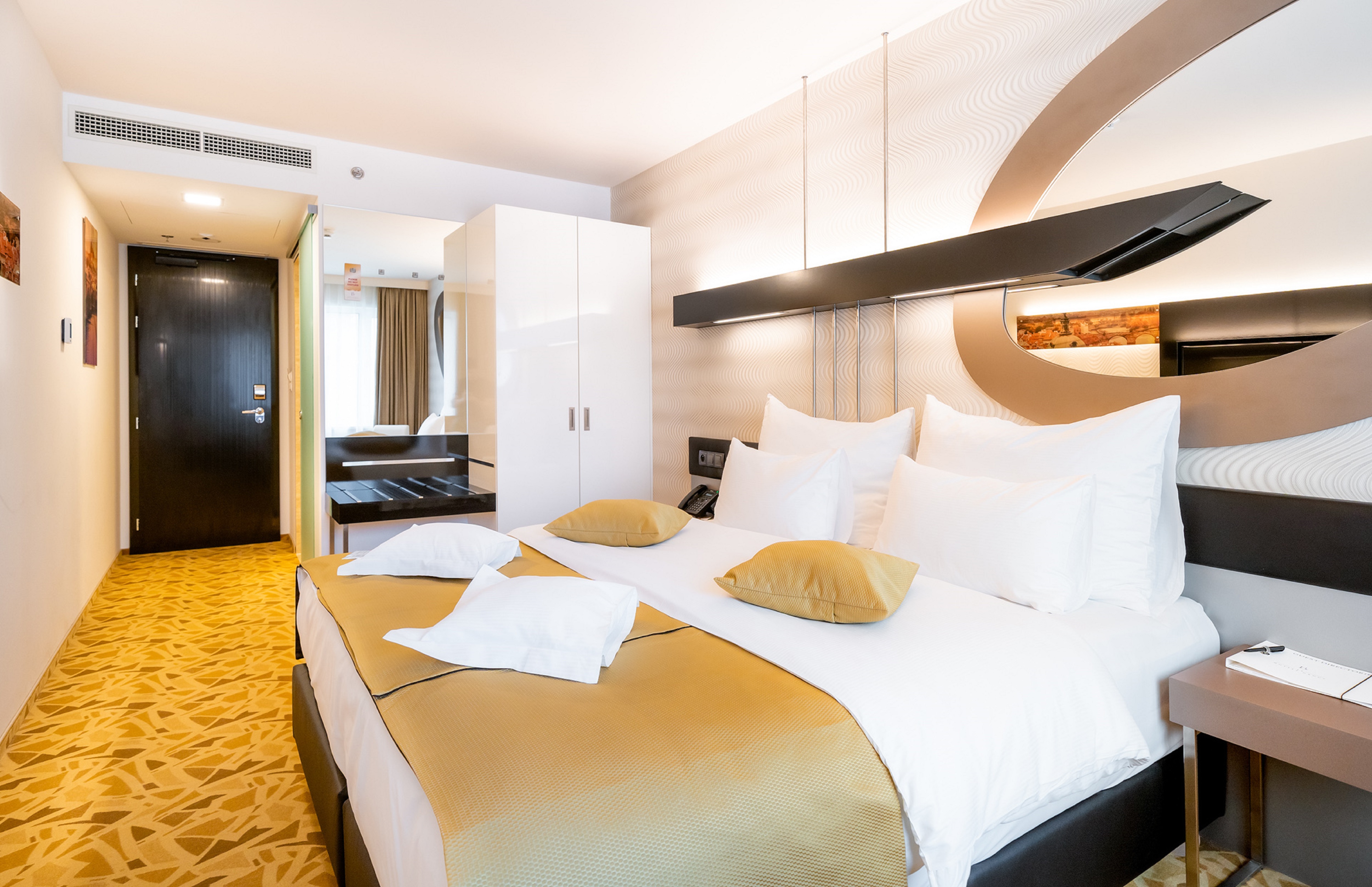 Double or Twin Deluxe