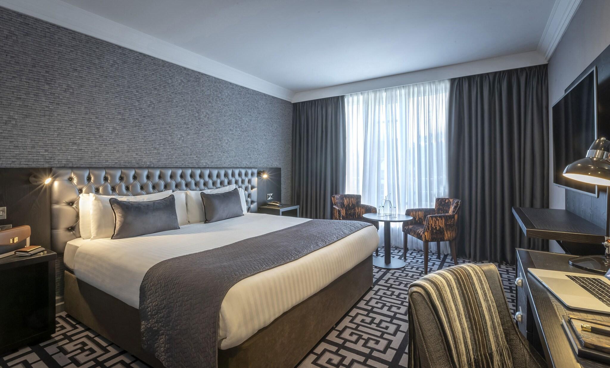 Double or Twin Deluxe King Bed