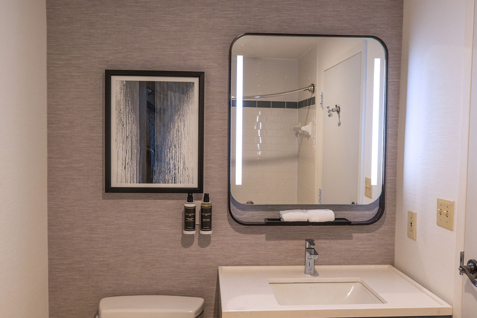 Studio King Size Bed