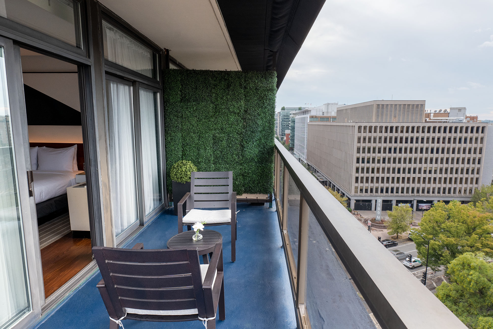 Studio Accessible-queen Size Bed