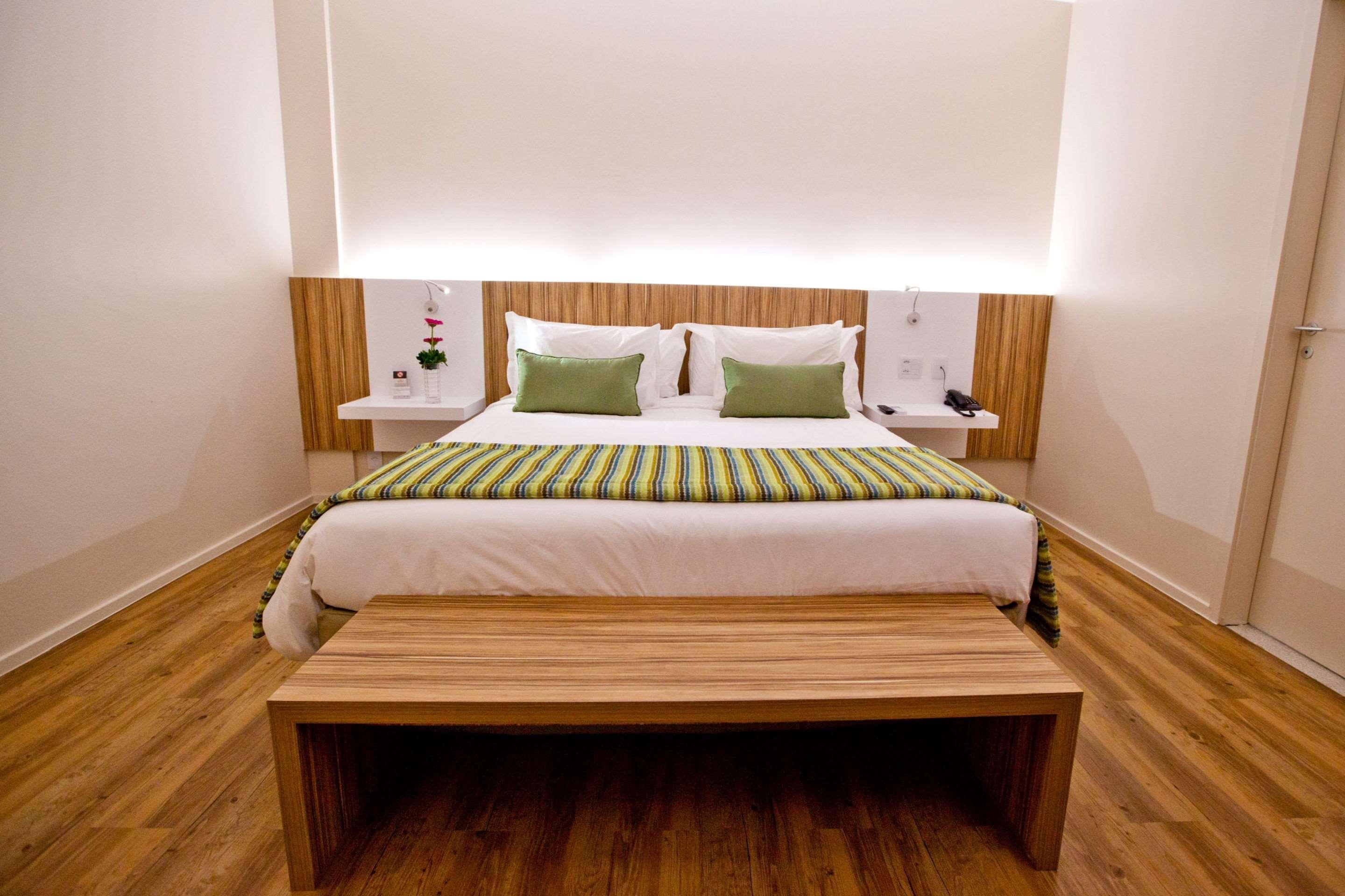 Double Queen Bed Non Smoking