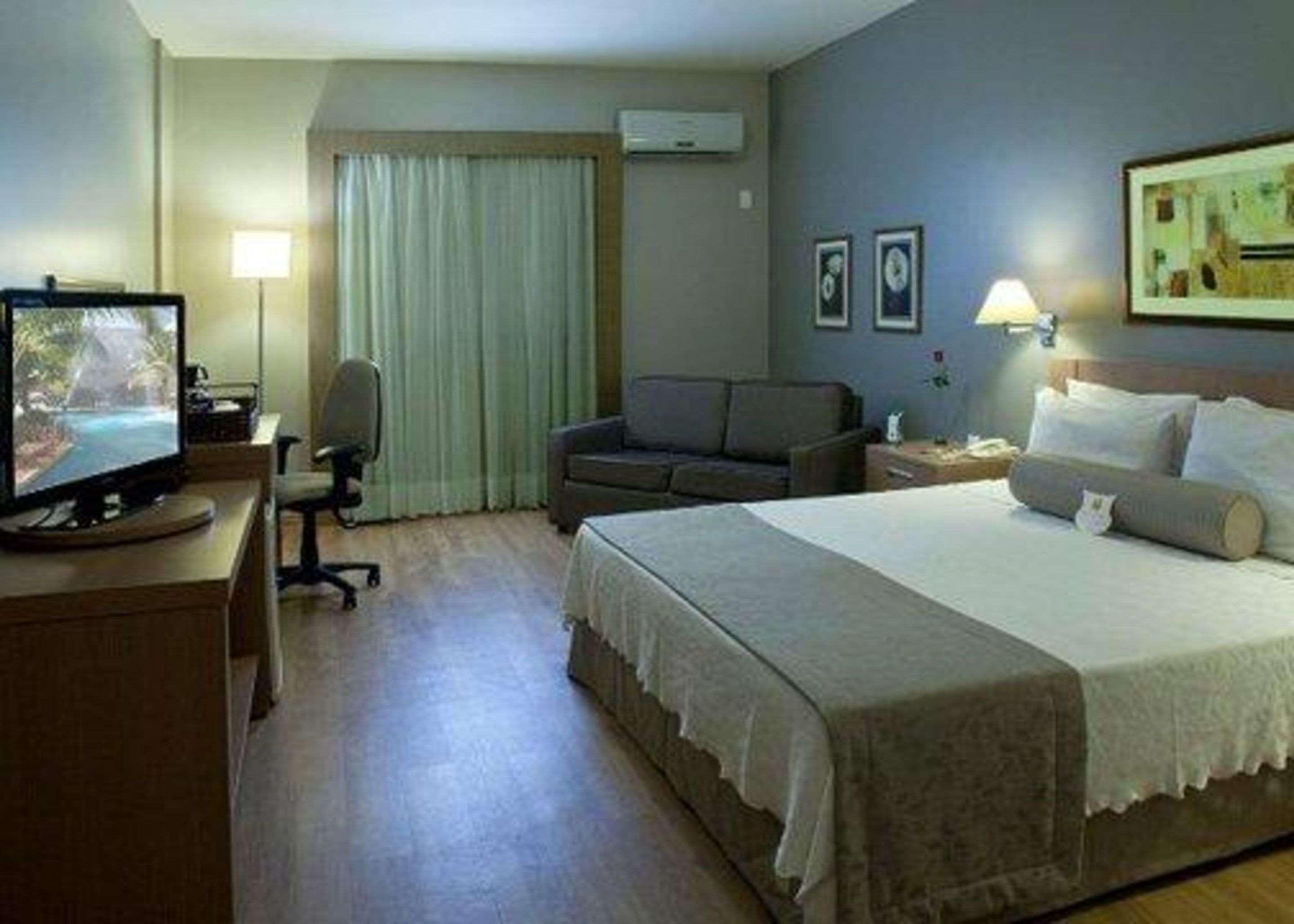 Suite Queen Size Bed