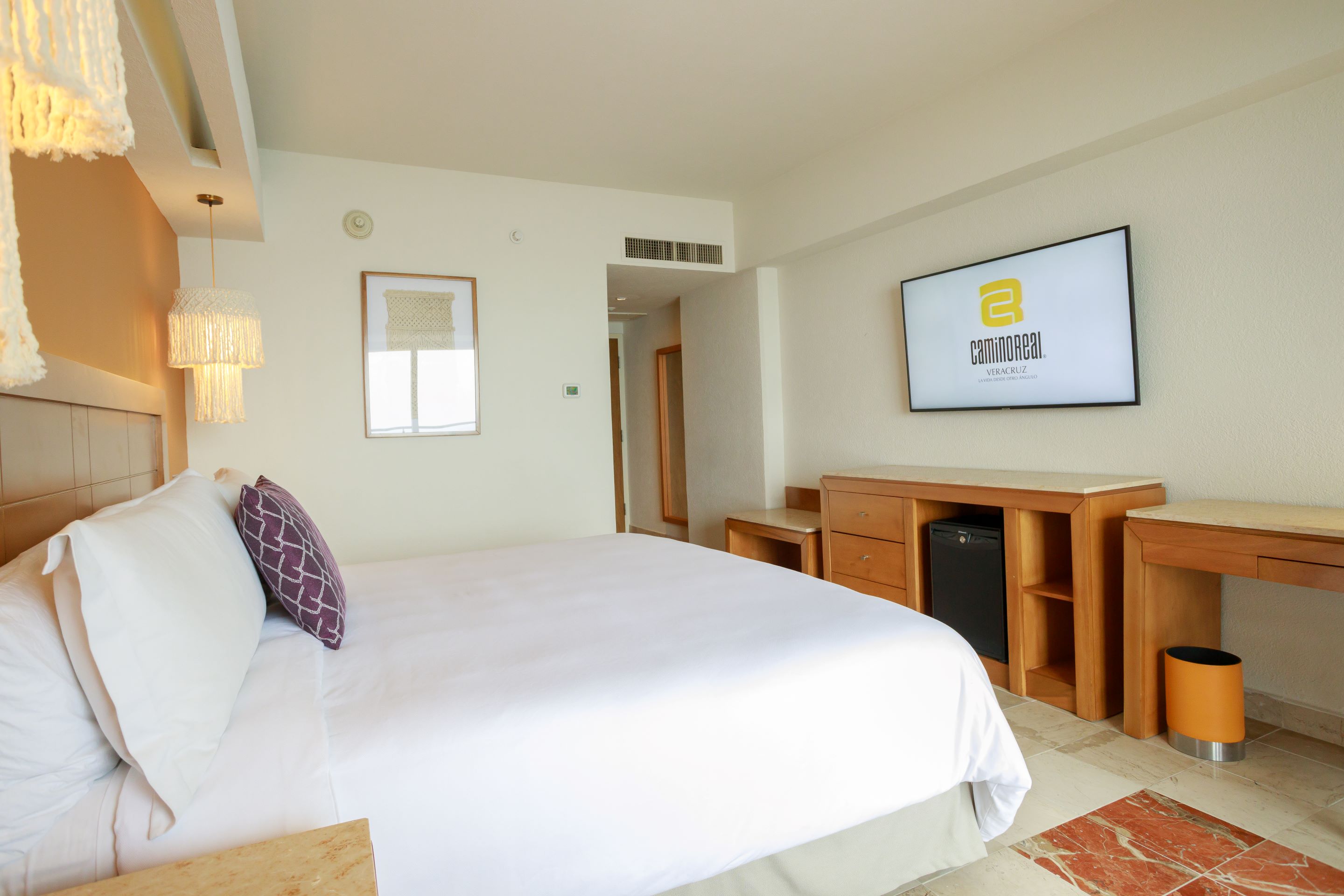 Double Club King Bed