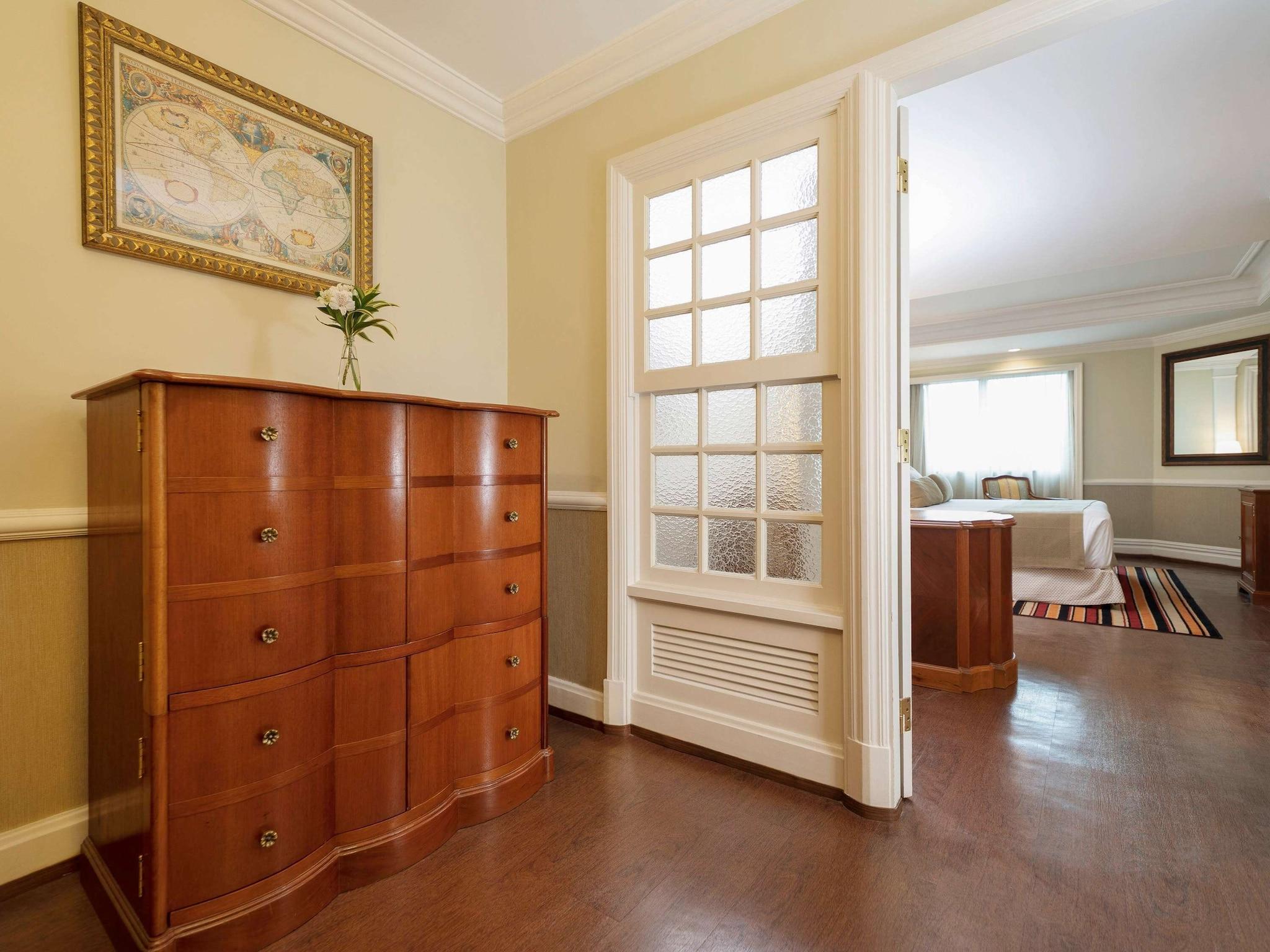 Double King Size Bed