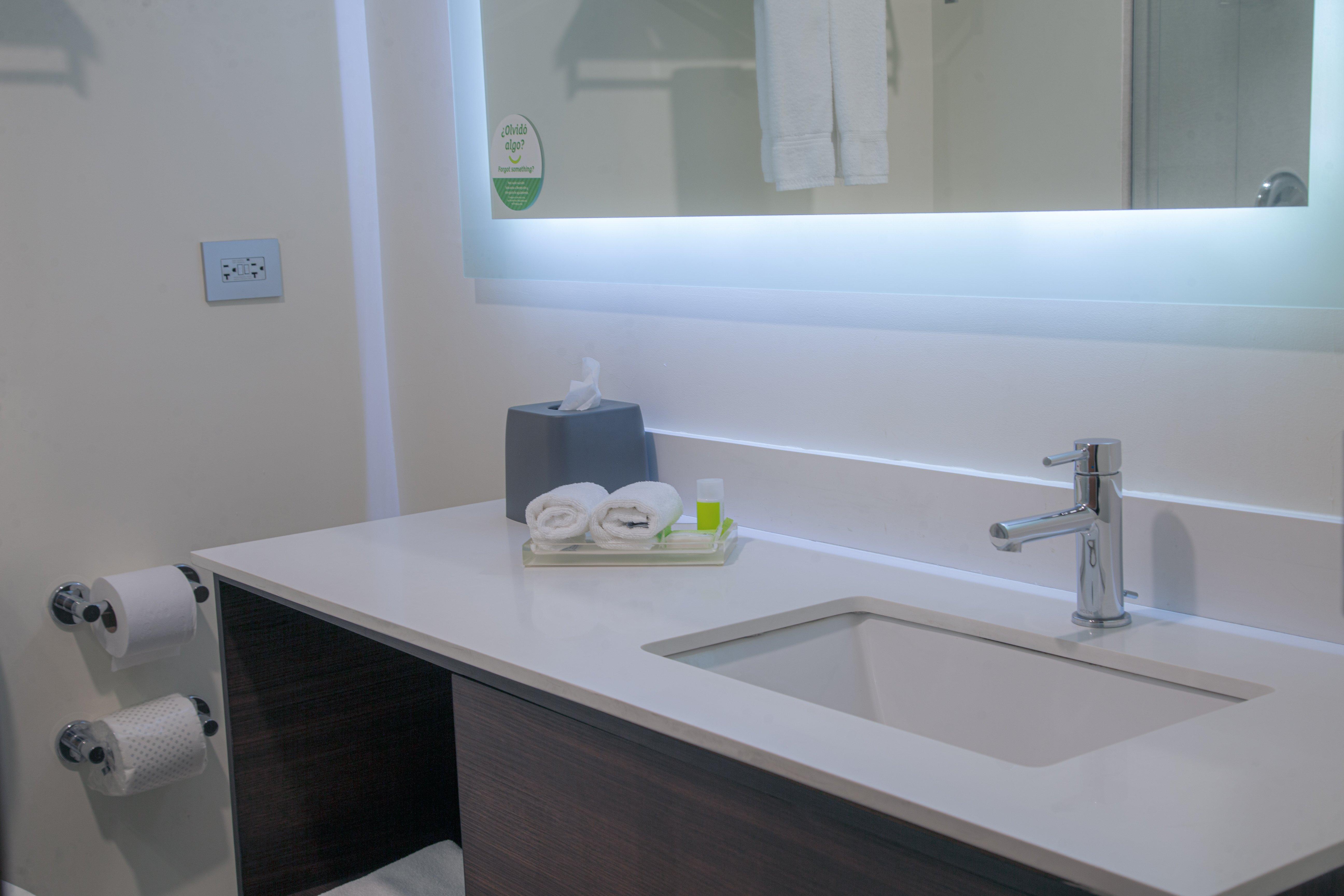 Suite Two Queen Beds One Bedroom