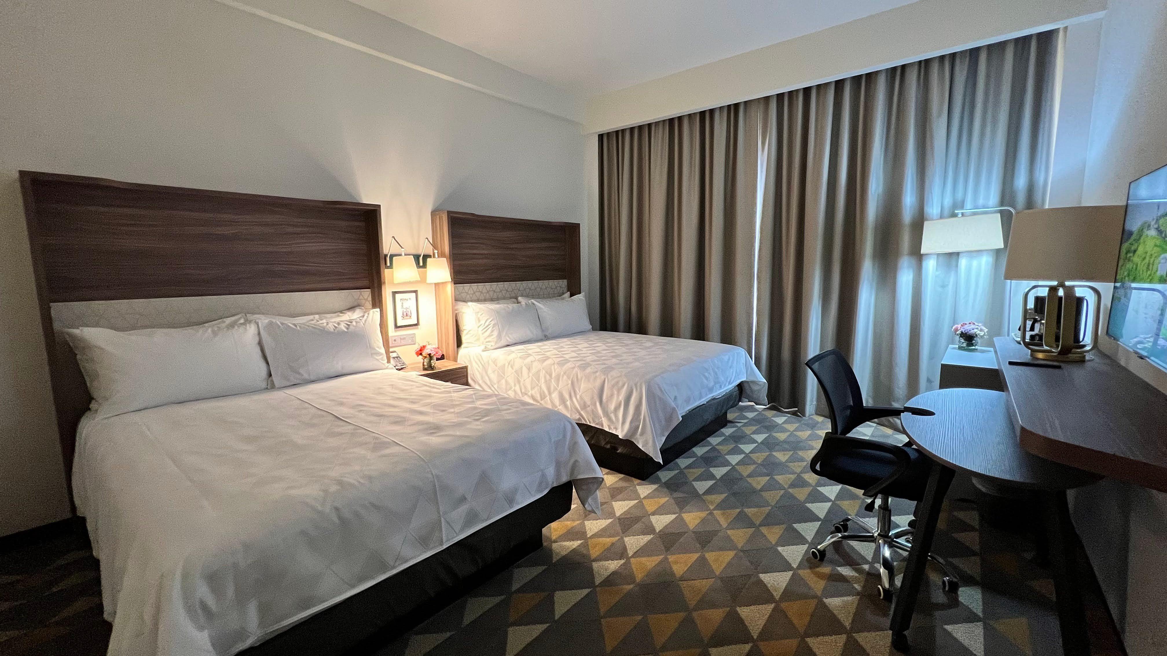 Double Two Queen Beds Non Smoking